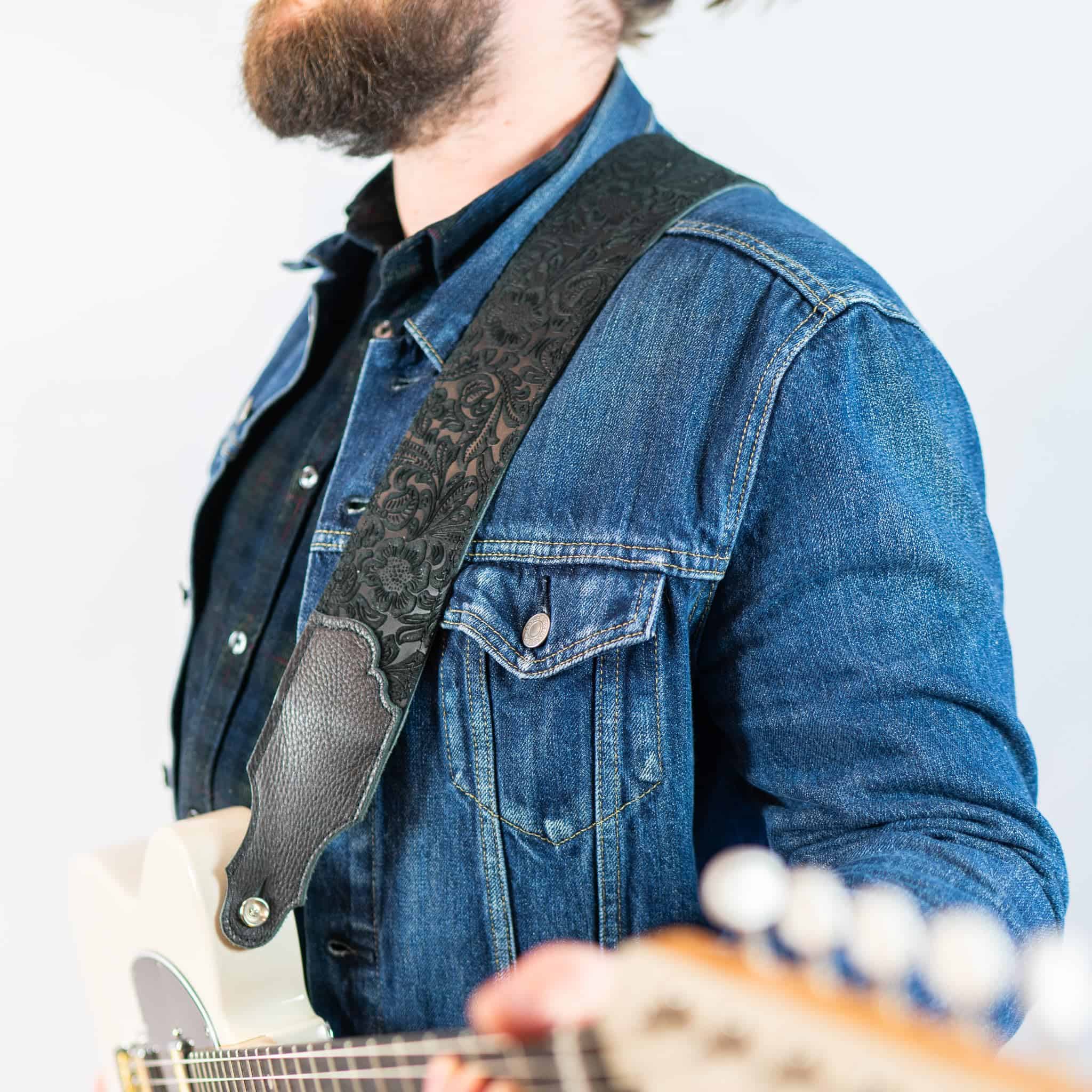 Correa para guitarra Franklin - 2.5" Gamuza grabada con - Imagen 3