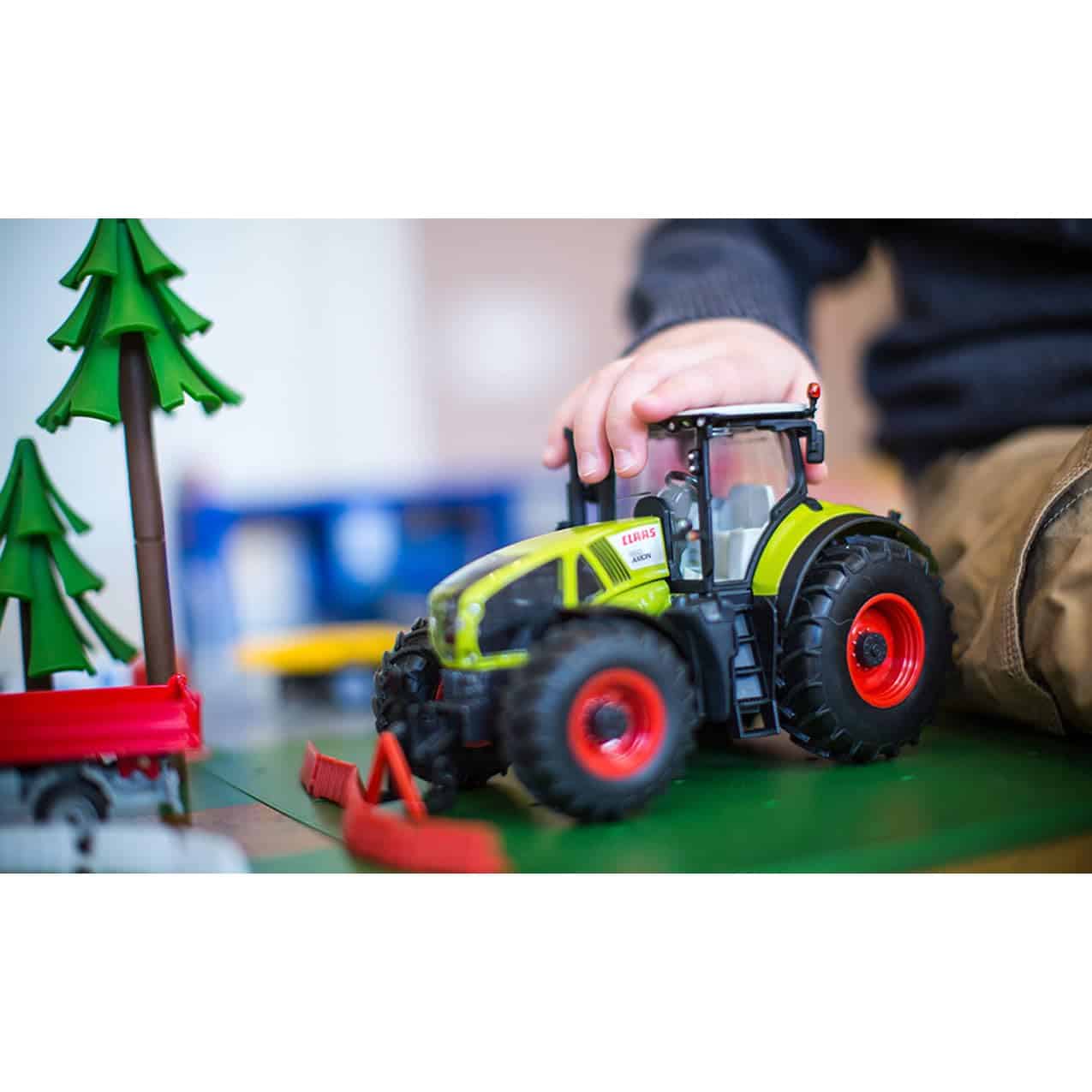 Tractor Claas Axion 950 Farmer SIKU 3280, Verde - Imagen 7
