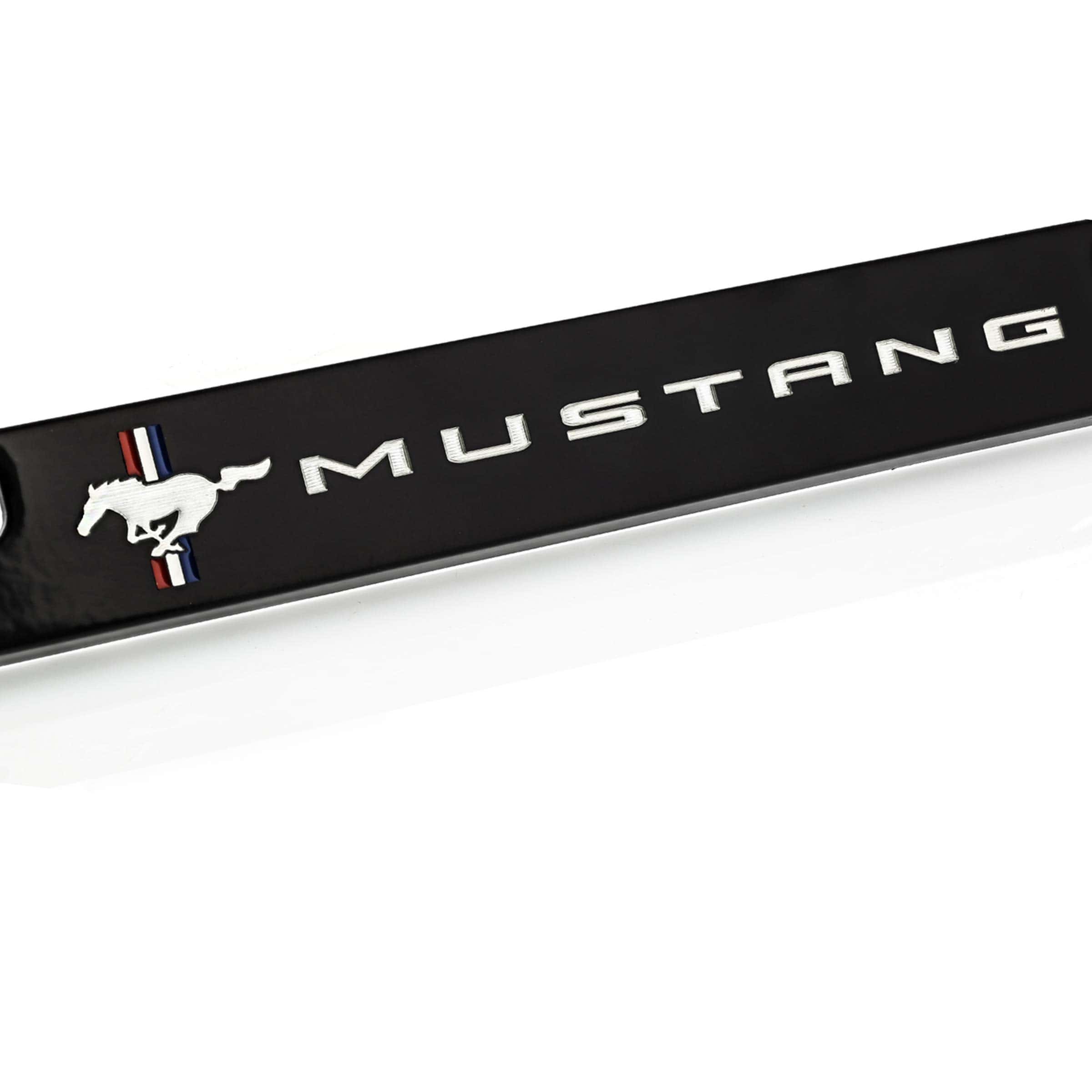 Porta placas de licencia grabado con logo del Ford Mustang - Imagen 4