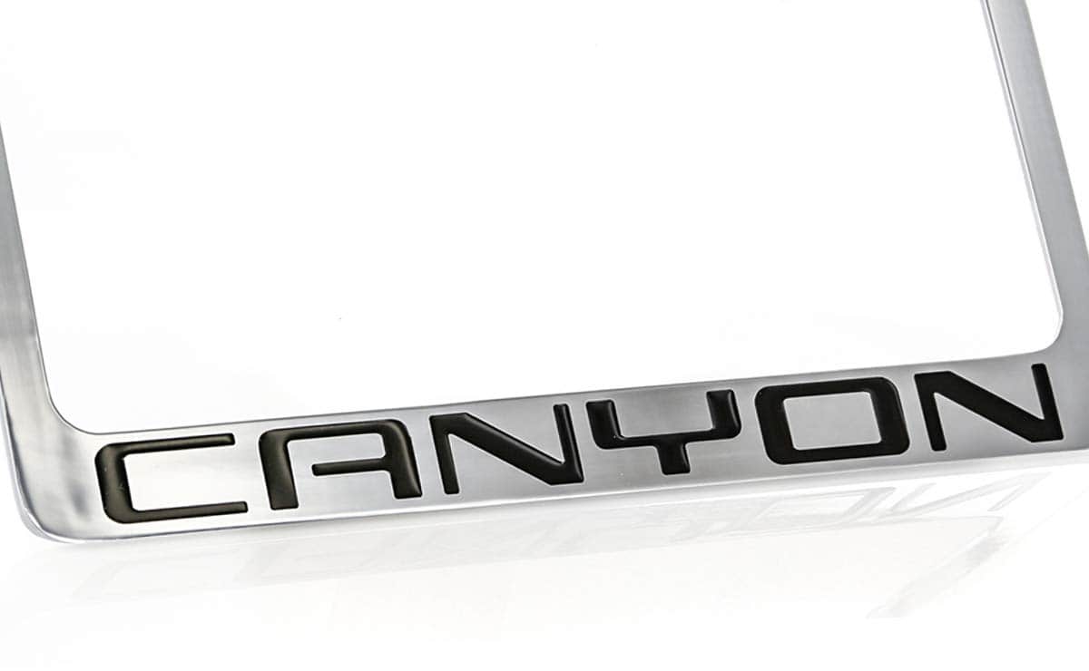 Portaplacas de Metal Cromado para GMC Canyon - Imagen 3