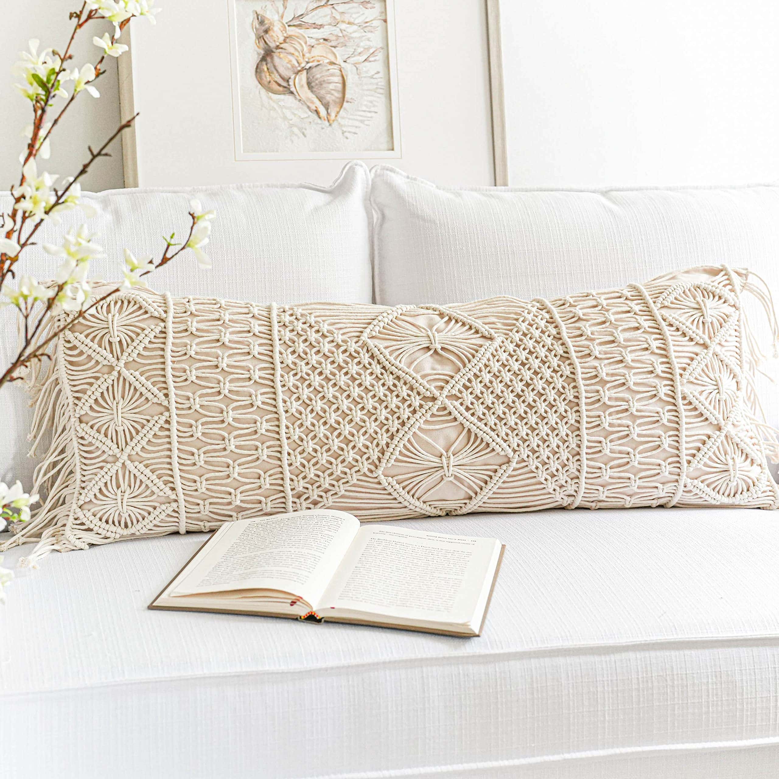 Funda de almohada lumbar de macramé beige crema BlissBlush