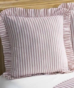 Funda de cojín roja de volantes Piper Classics Timeless