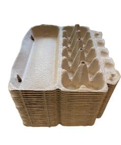Cartones de huevo de pulpa natural que sostiene de forma