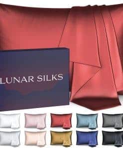 Funda de Almohada de Seda Lunar, Grado más -Rojo Malbec