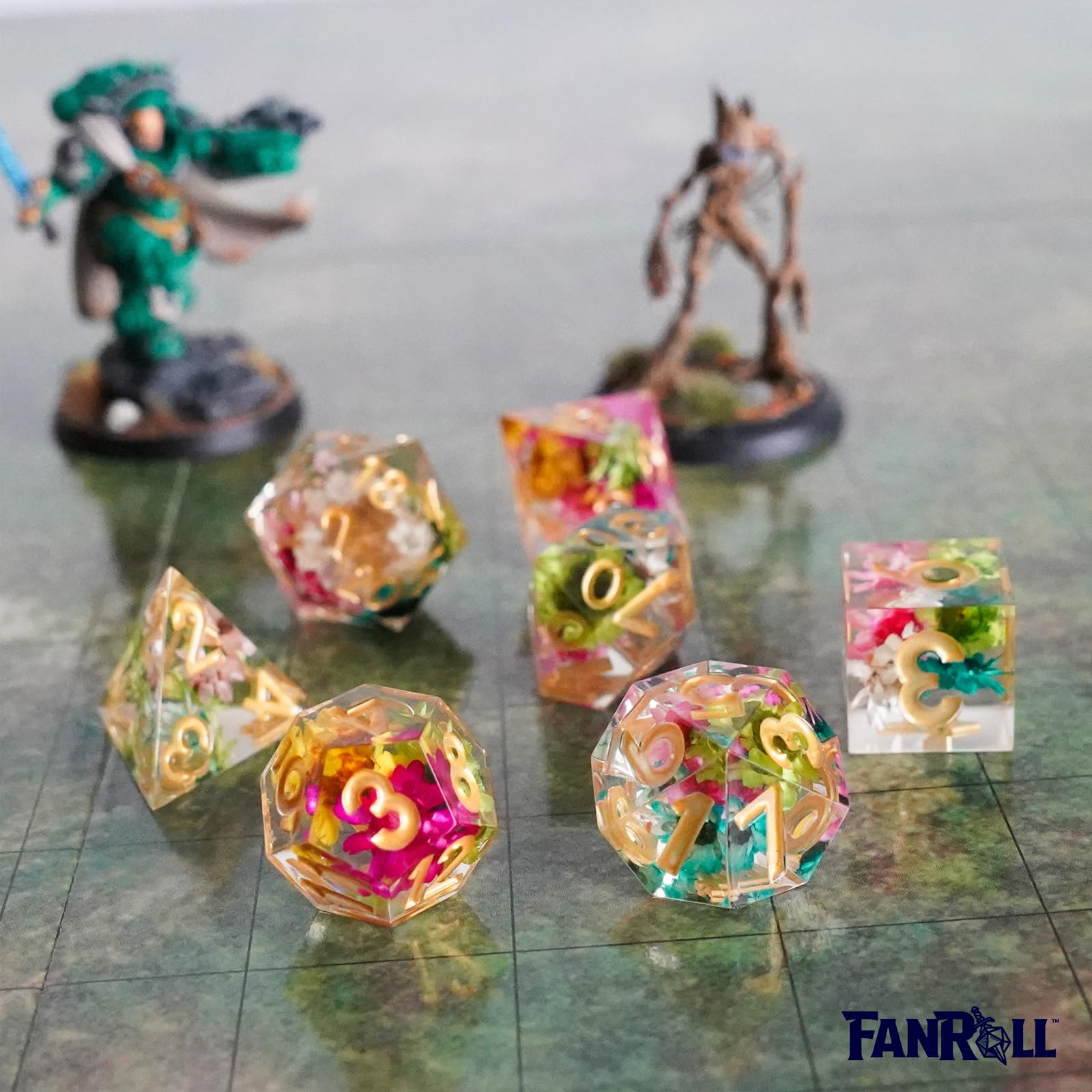 Juego de dados FanRoll by Metallic Dice Games con bordes - Imagen 8