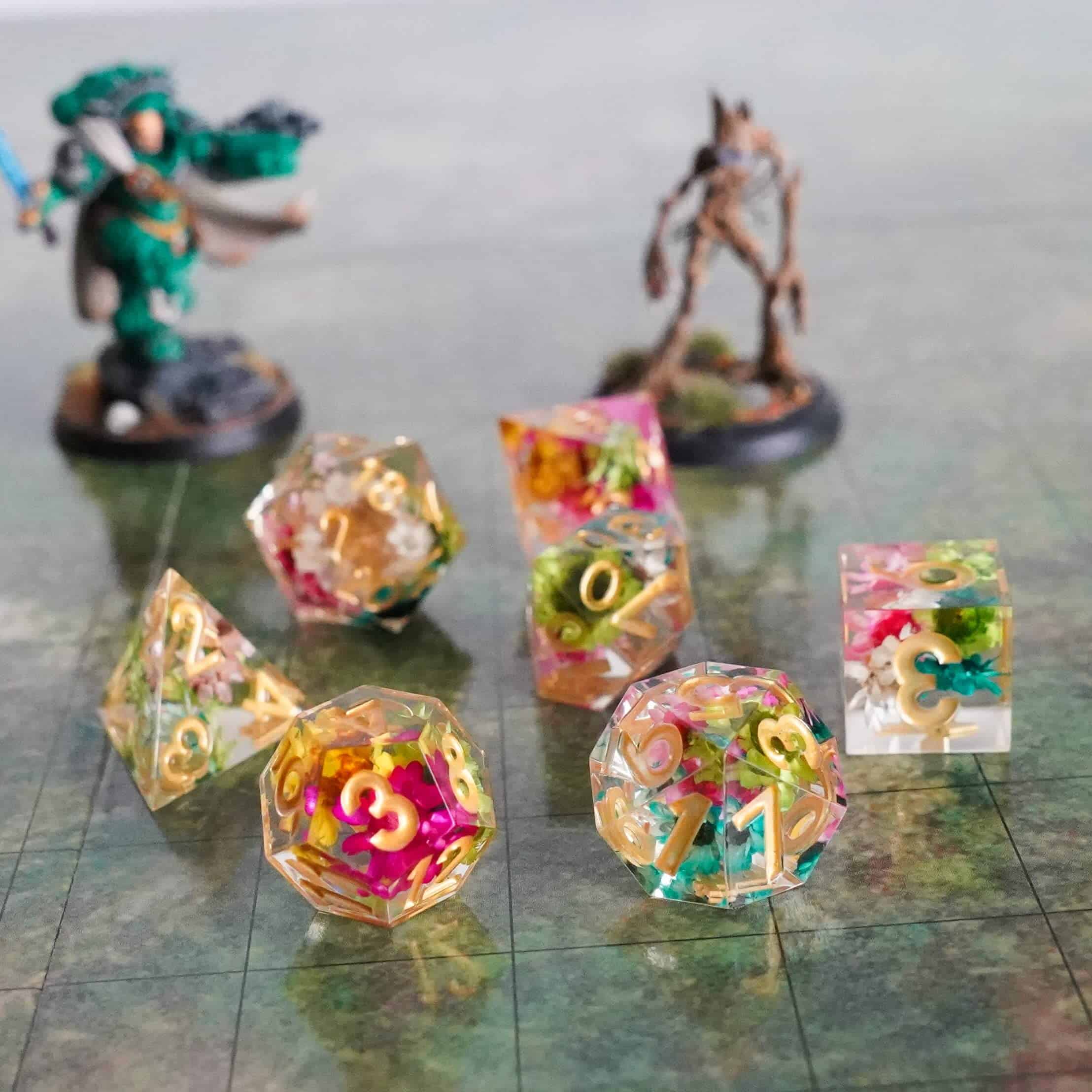 Juego de dados FanRoll by Metallic Dice Games con bordes - Imagen 5