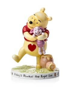 Figura de Winnie The Pooh y Piglet A Hug is Always The