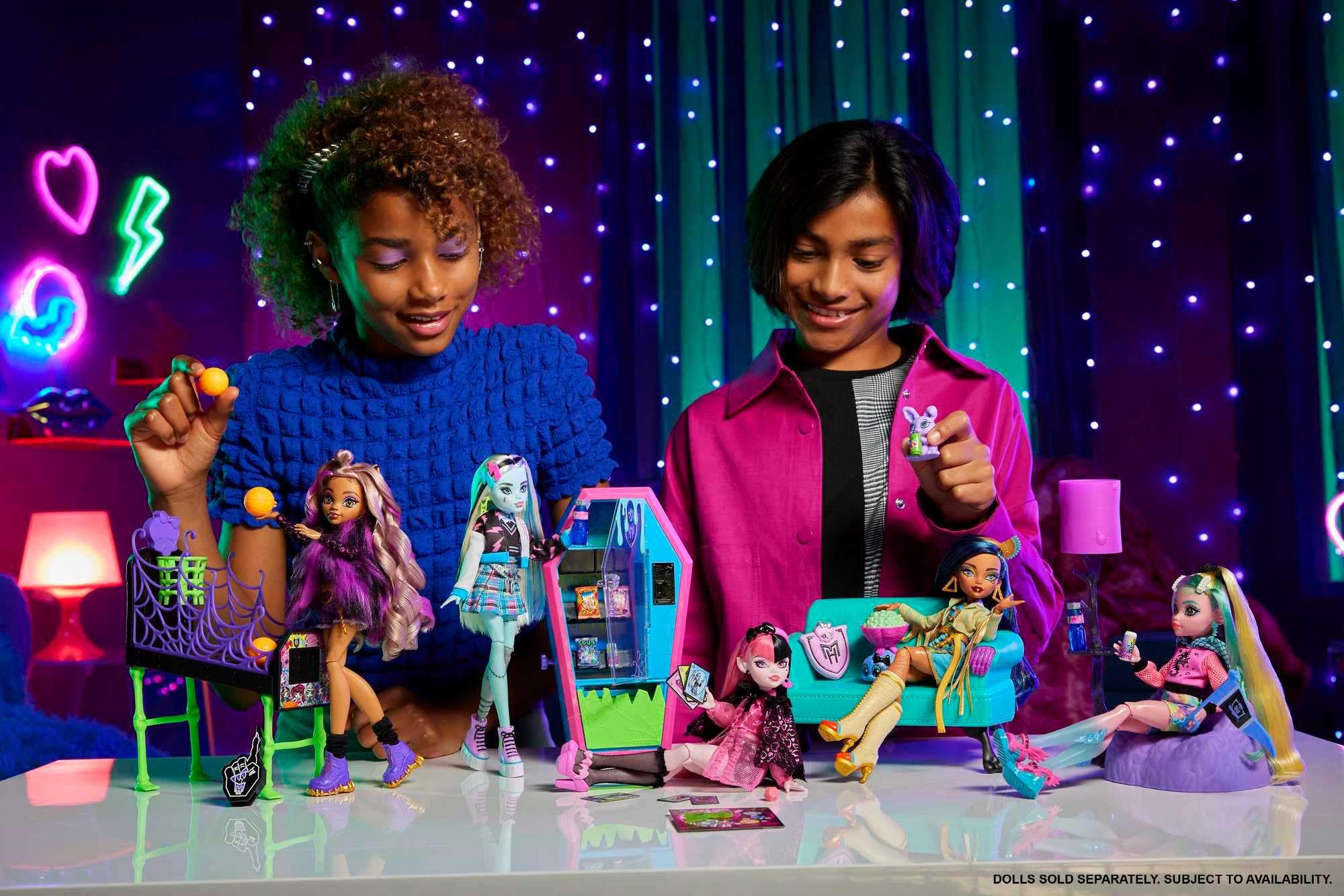 Monster High Playset, Salón de Estudiantes con Muebles de - Imagen 3