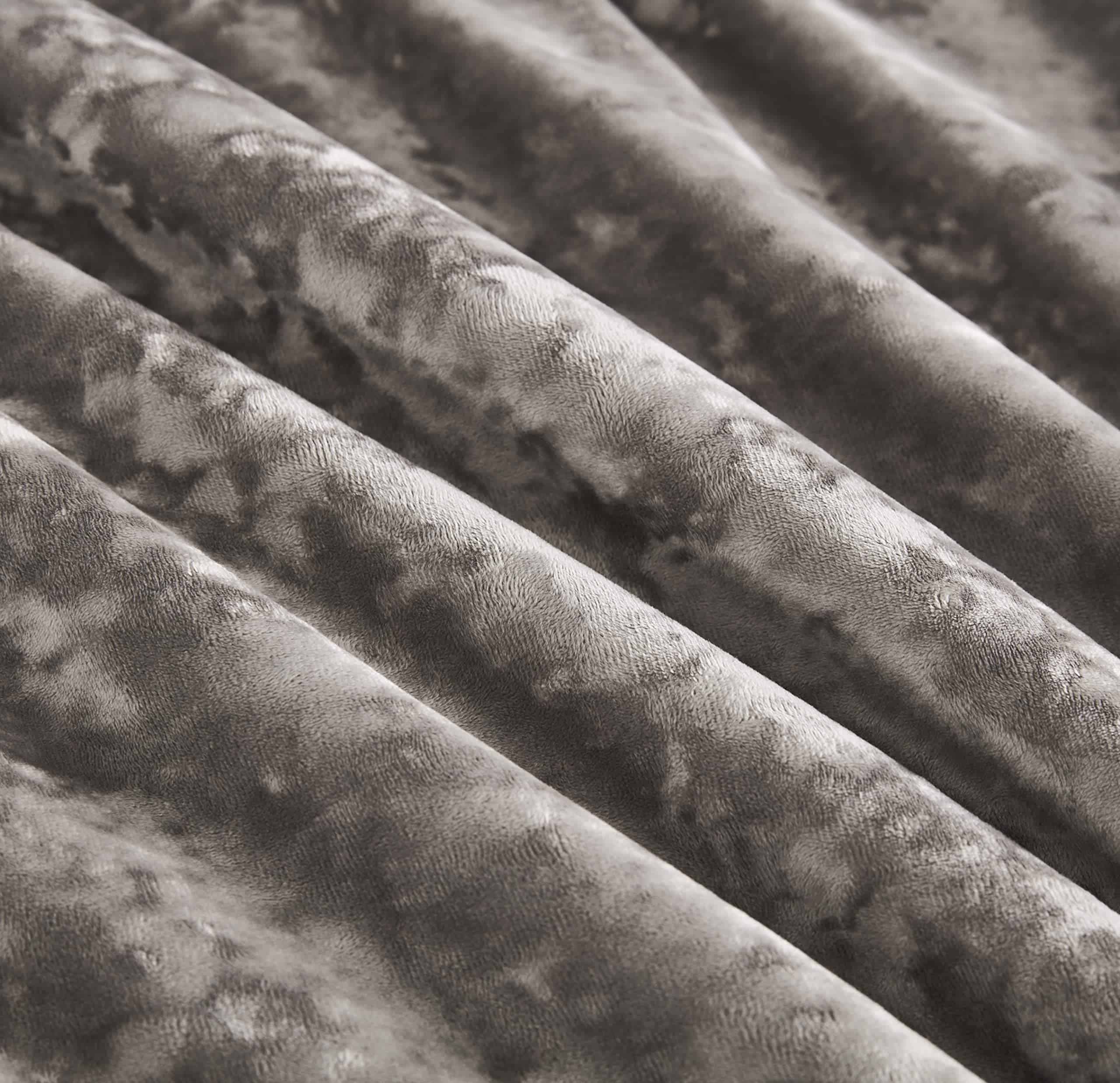 Juego de Edredón de Terciopelo Lux 3 Piezas en Gris Peltre - Imagen 7