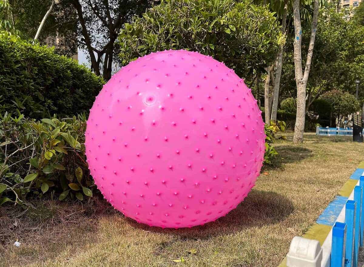 Pelota de masaje sensorial grande para niños, -Rosa - Imagen 4