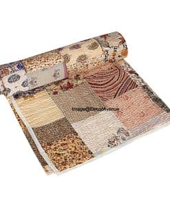 Colcha Kantha de Retazos DecorAvenue, Cubrecama, Cubierta