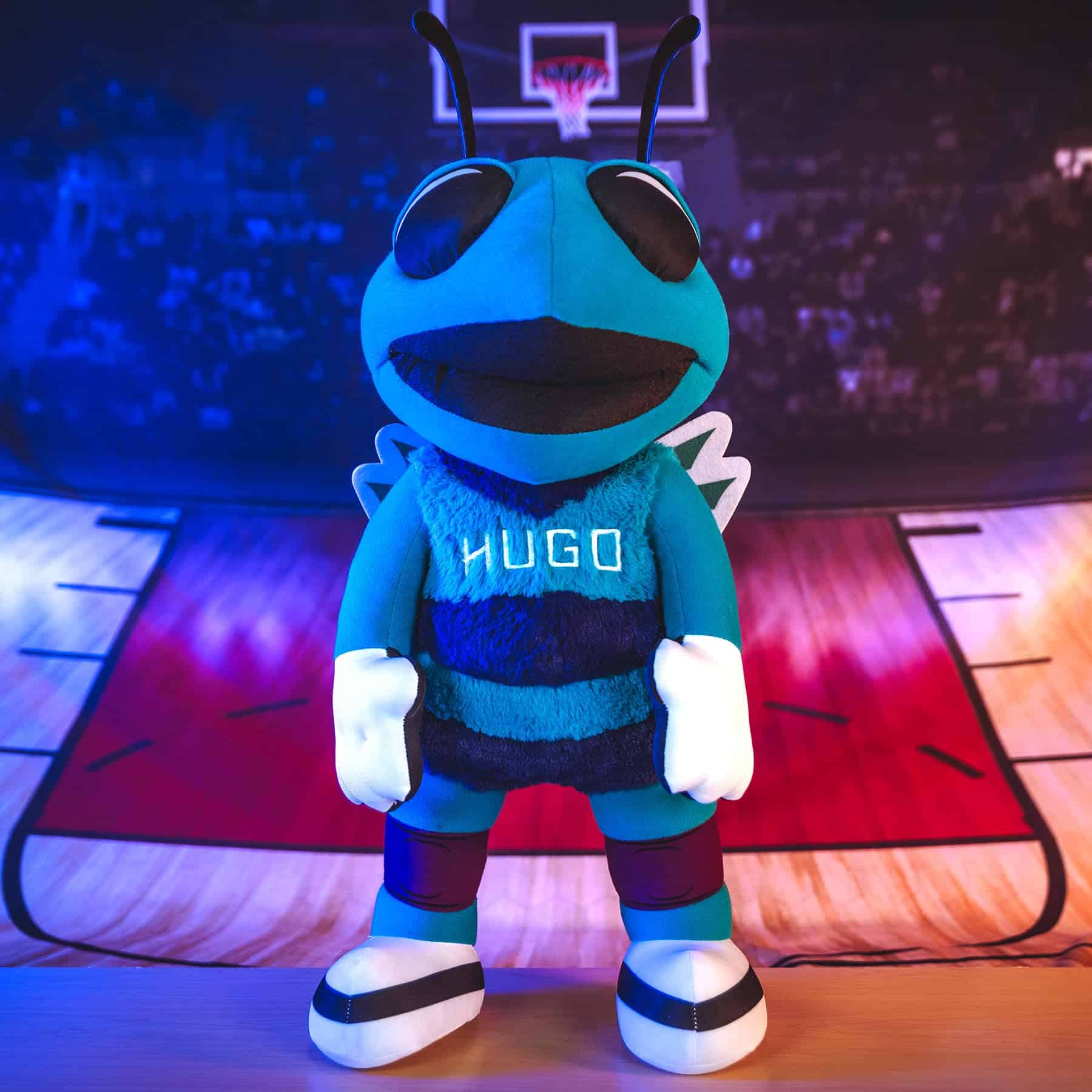 Peluche gigante de 20" del mascote Hugo de los Charlotte - Imagen 5