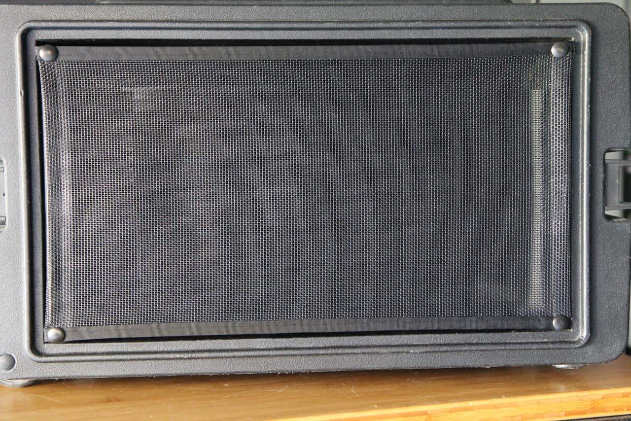 Panel de Rejilla de Montaje en Rack Snap-On de 6U con