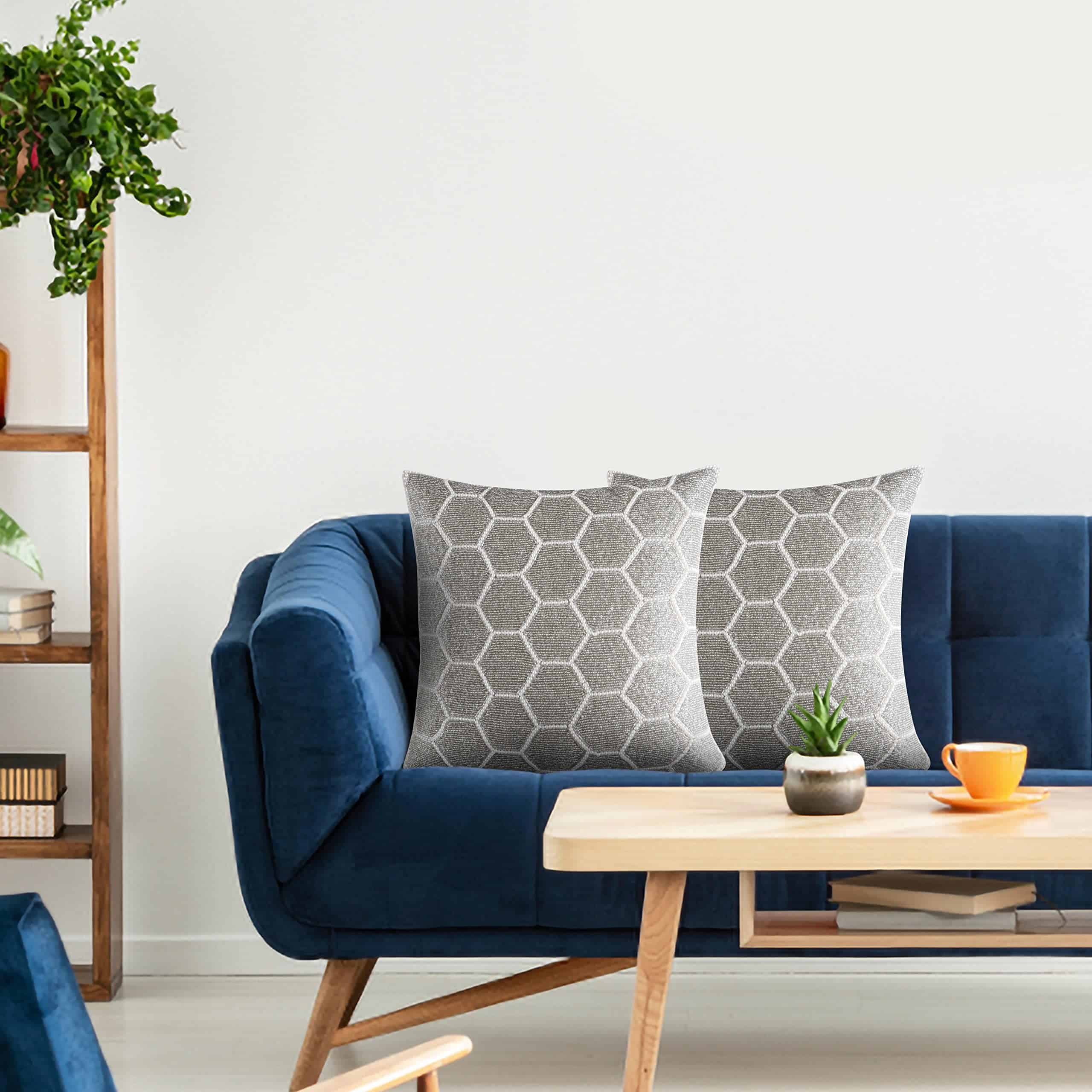 Funda de Almohada Plateada Marfil con Cuentas a Mano - - Imagen 3