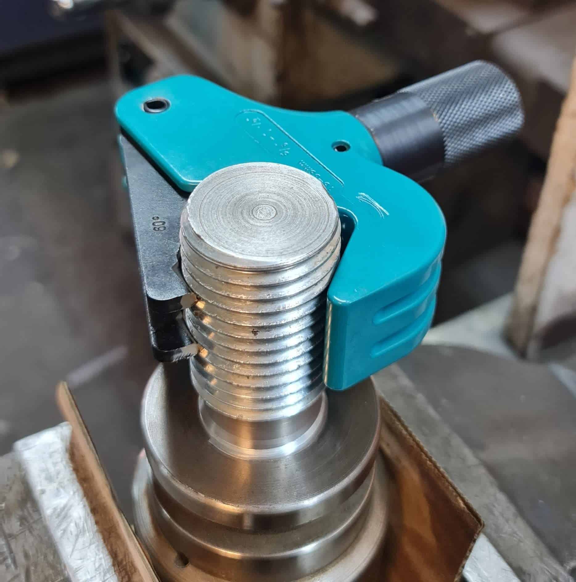 UTR TE2 - Herramienta de Reparación Universal de Roscas - Imagen 4