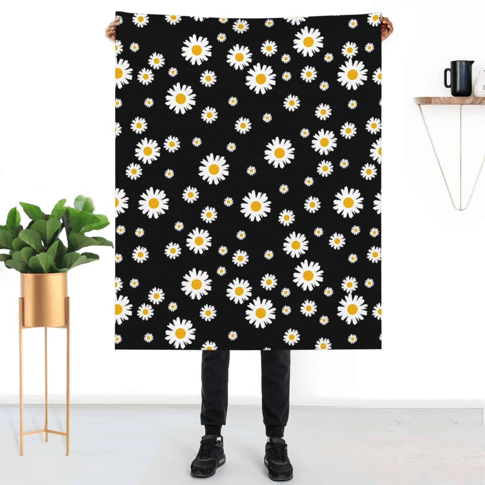 Manta de tiro negra con flores margaritas blancas y - Imagen 4