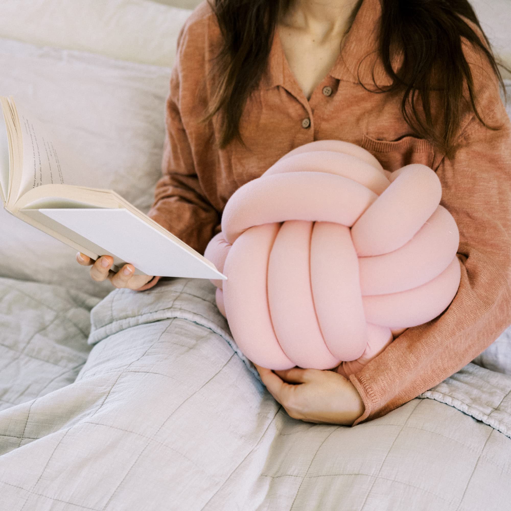 Almohada de Nudo Artesanal Bearaby - Alivie el Estrés con