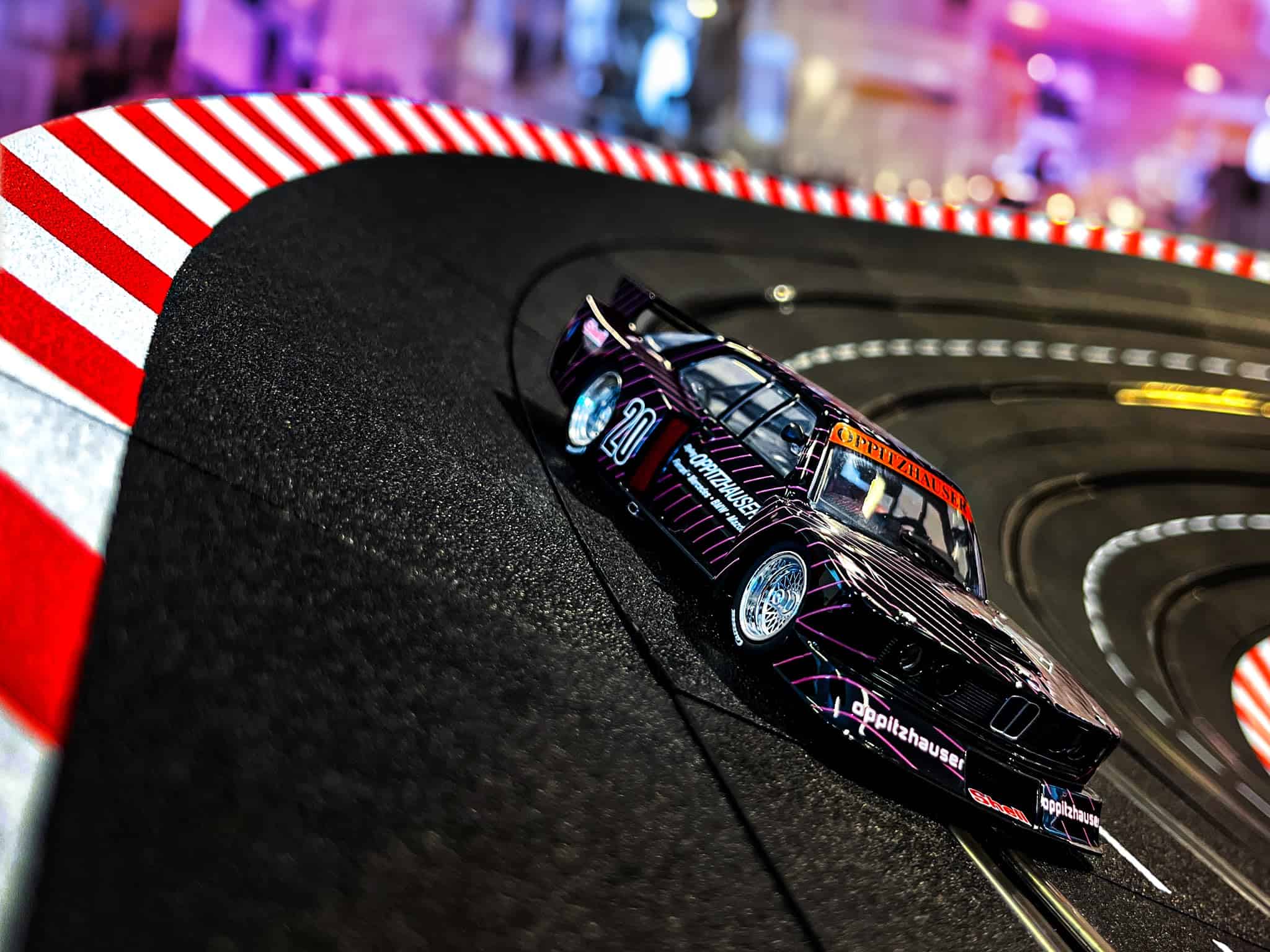 Carrera 31086 BMW 320 Turbo Flachbau Oppitzhauser No.20 - Imagen 4