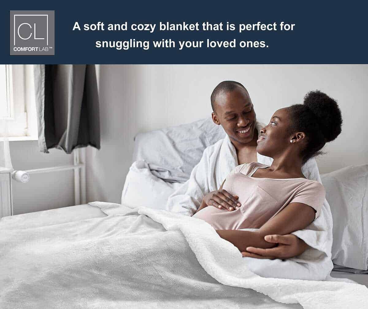 Manta Reversible de Franela y Sherpa de Comfort Lab - - Imagen 3