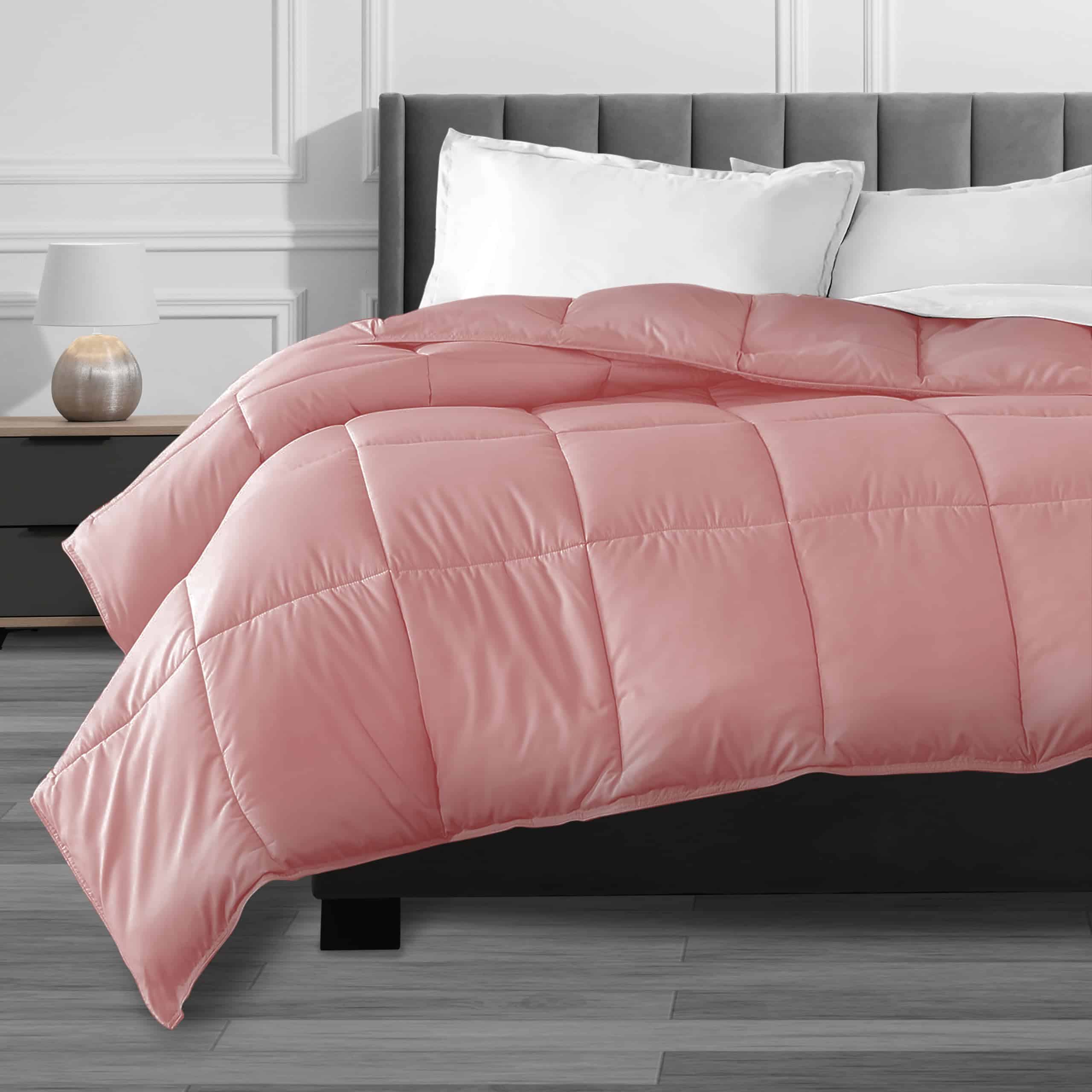 Edredón cómodo ligero en color rosa | King/California King
