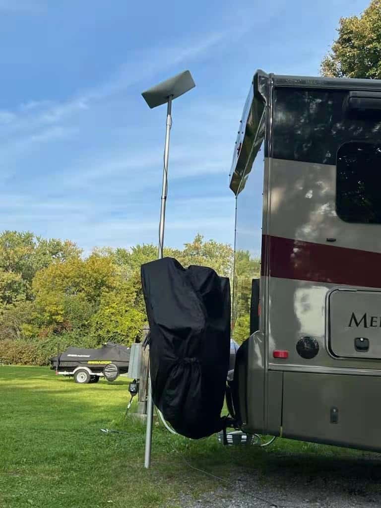 Poste telescópico EEZ RV Products con adaptador Starlink - Imagen 8