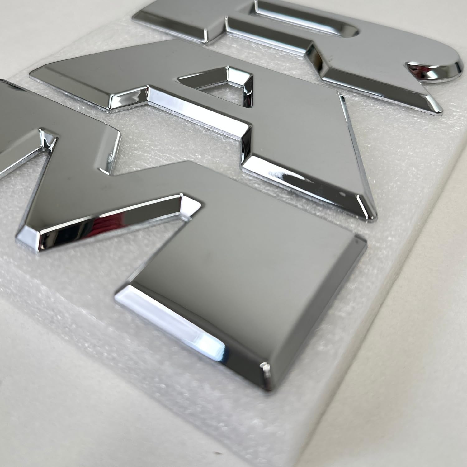 Emblema de parrilla 2019-23 RAM 1500, Cromado - Imagen 5