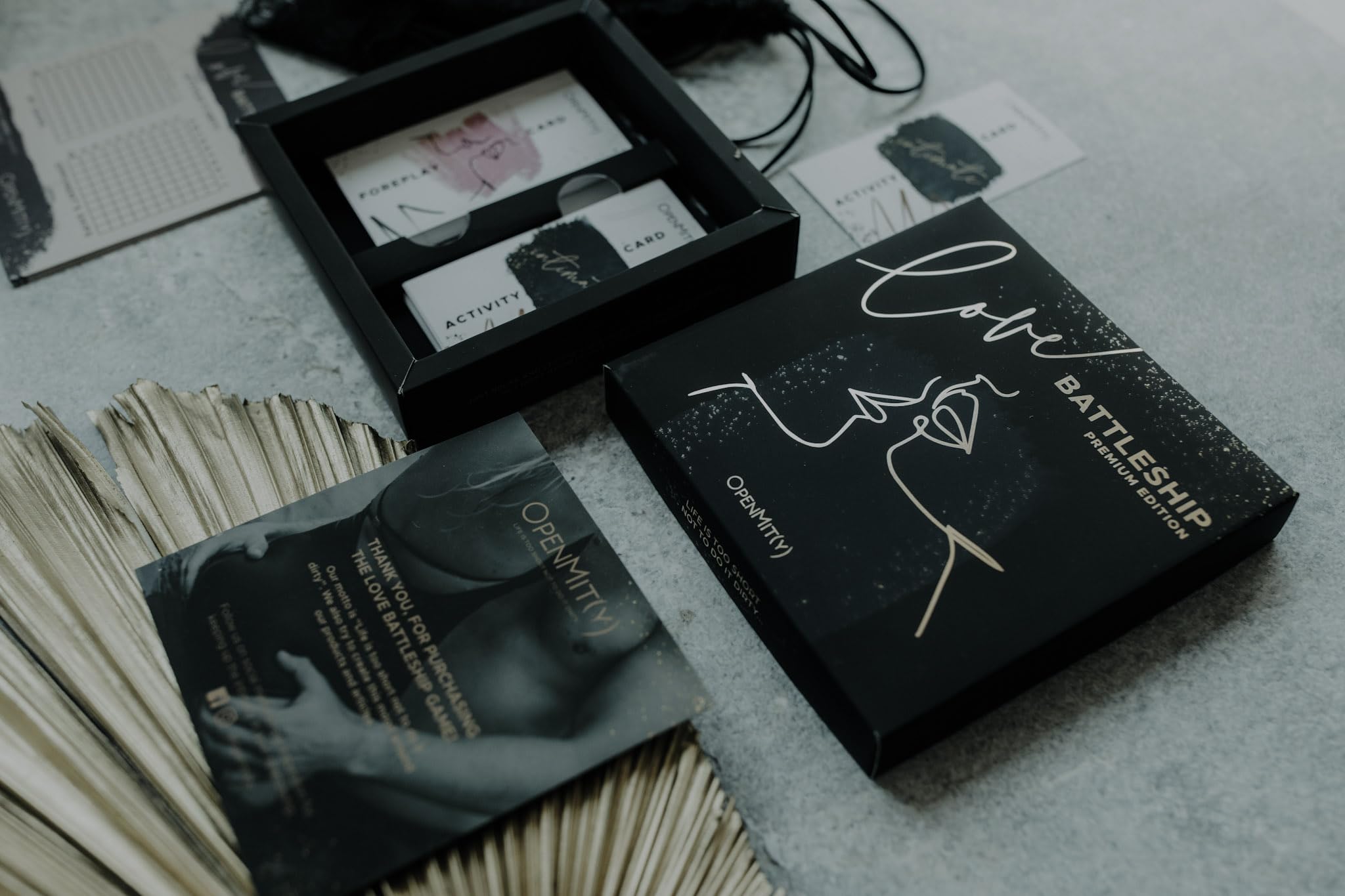 OpenMity Caja de Noche de Citas Premium para Parejas - Caja - Imagen 4