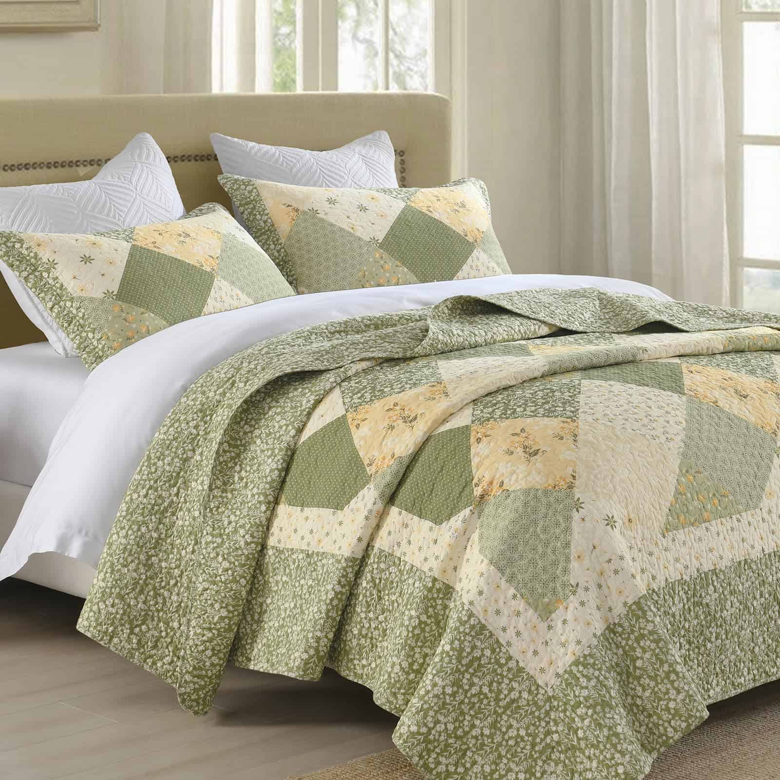 Colcha Floral Finlonte de 102"x120" tamaño Queen, 100%