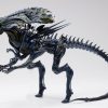 Figura de Acción Alien Queen dañada en batalla AVP de la