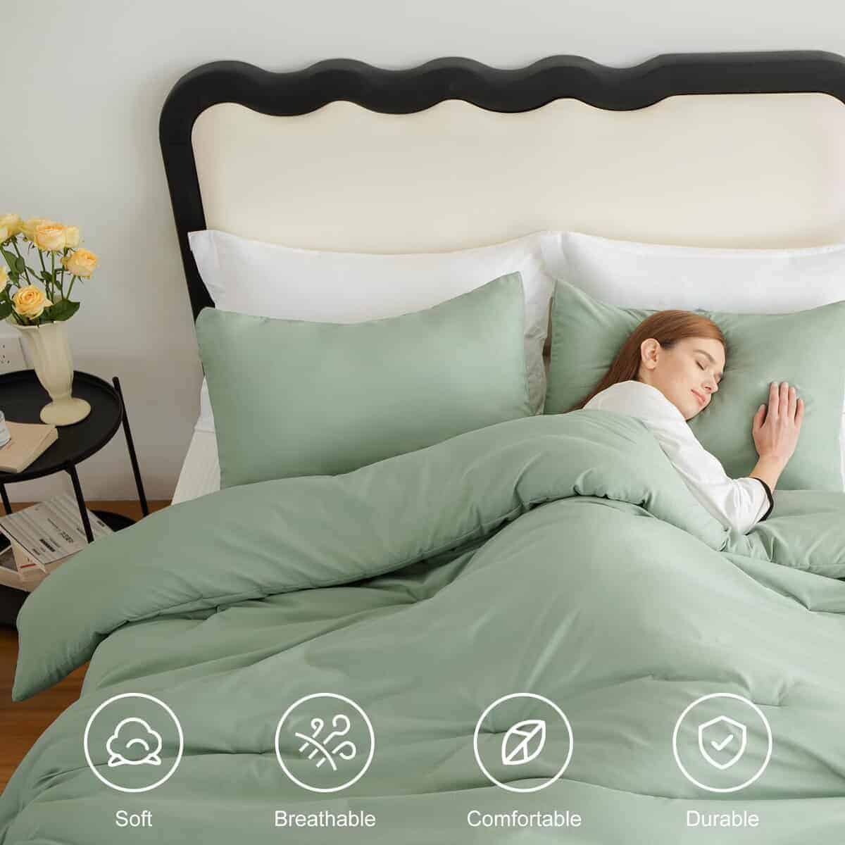 Juego de edredón CozyLux color verde salvia, tamaño King, 3 - Imagen 5
