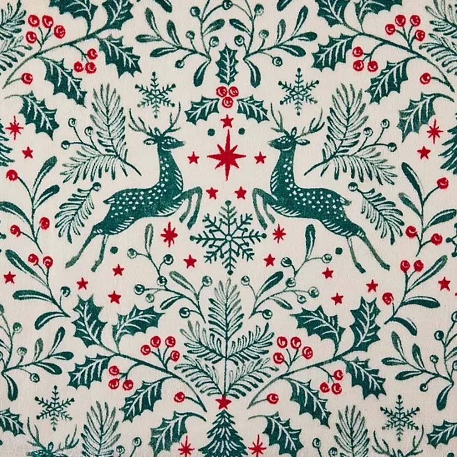 Manta festiva de sherpa esponjosa Member's Mark, 60" x 70" - Imagen 4