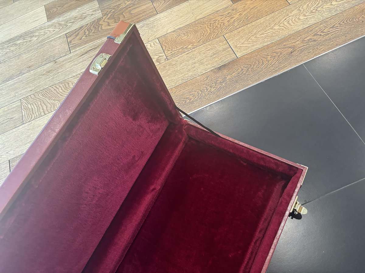 Estuche rígido cuadrado para guitarra -Rojo Vino - Imagen 5