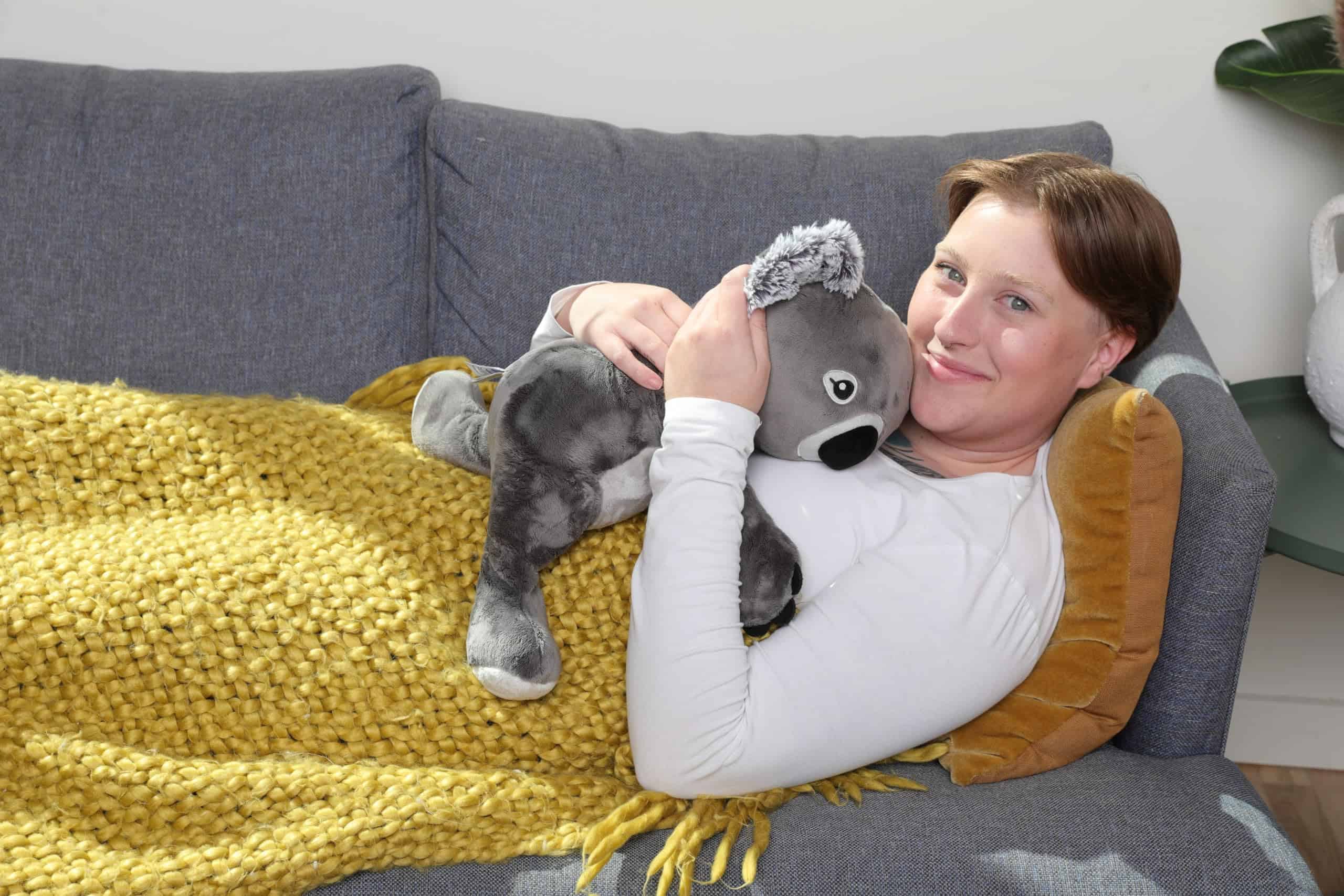 HUGIMALS Quinn The Koala 4.5 lb Heavy Cute Weighted Comfort - Imagen 4