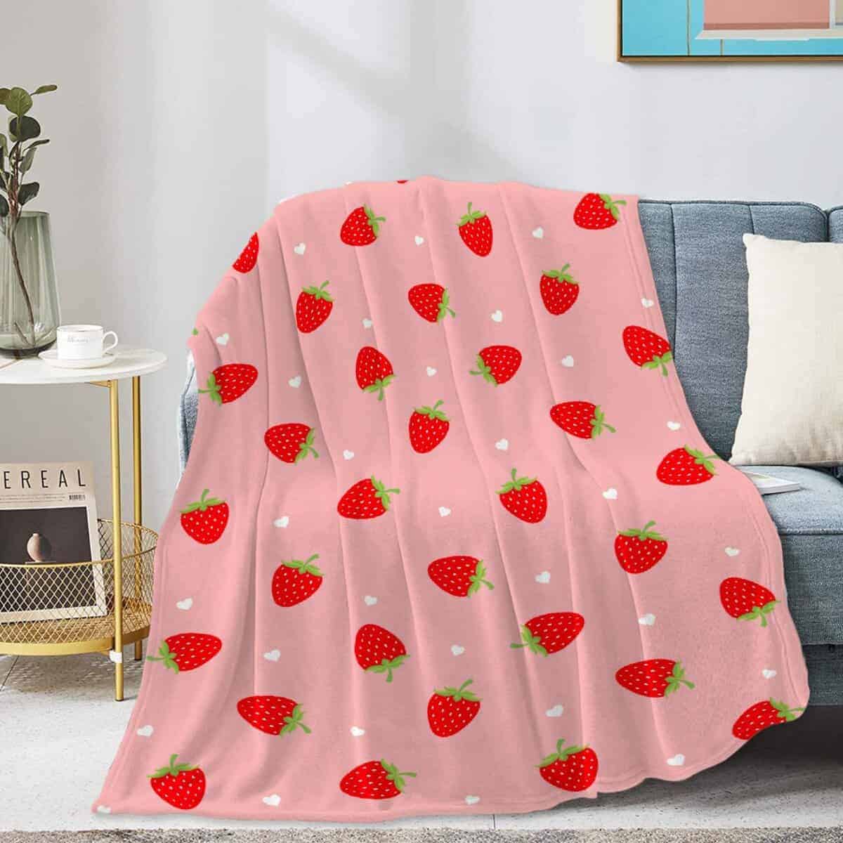 Manta de Felpa Ultra Suave Rosa con Estampado de Fresas - Imagen 10
