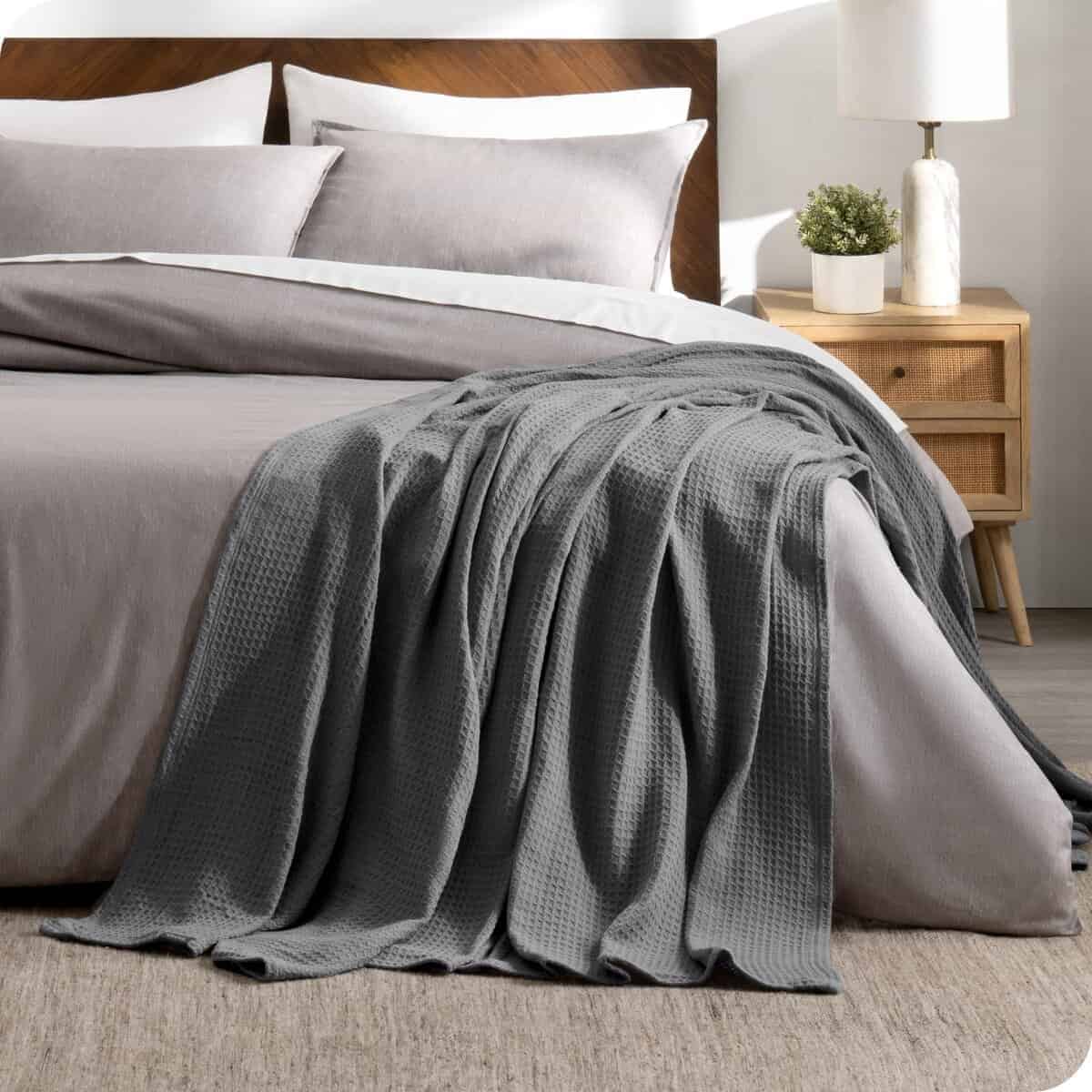 Manta Waffle Gris Bare Home, King 108Wx90L, 100% Algodón, - Imagen 5