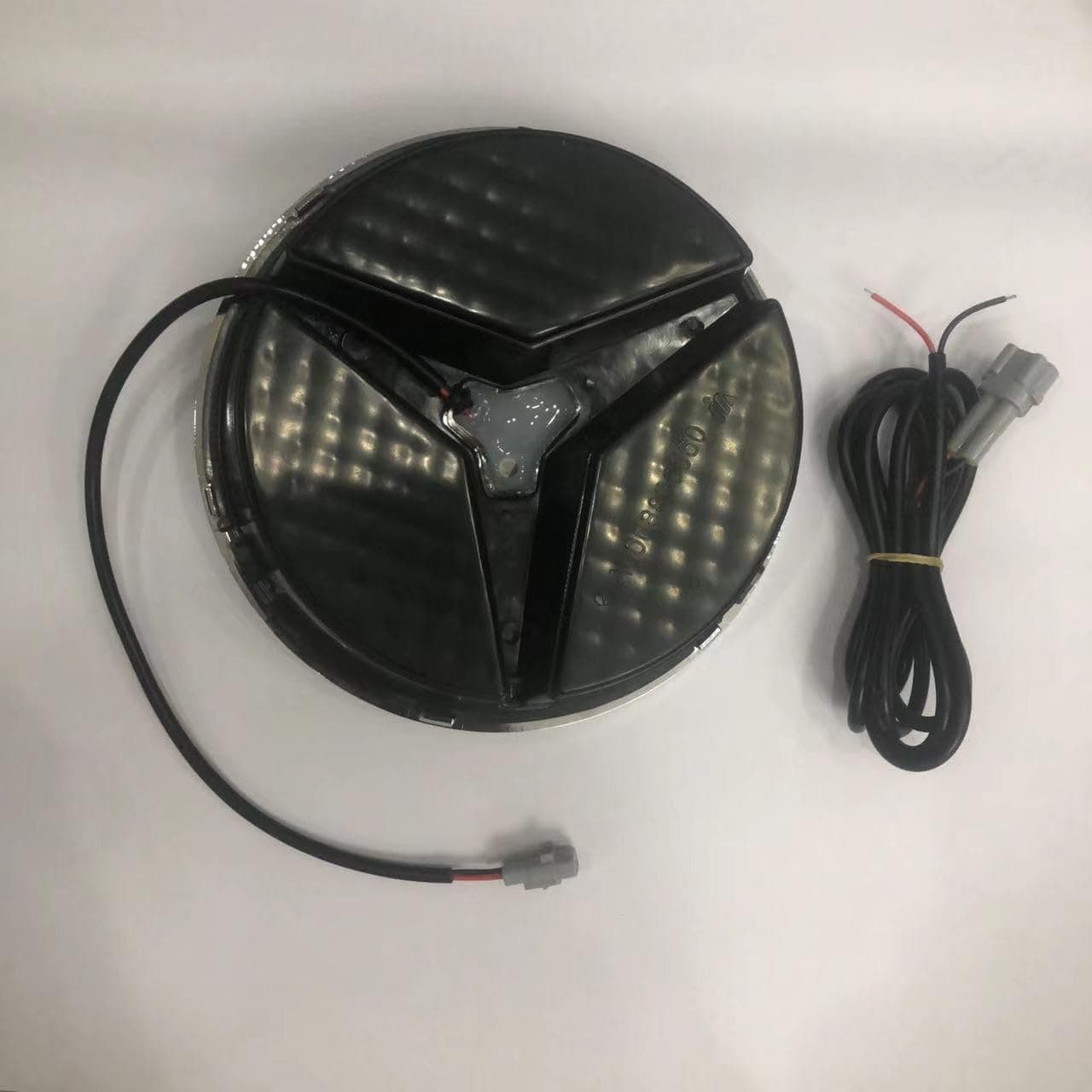 Emblema LED Rojo para Parrilla delantera de Coche - Imagen 3