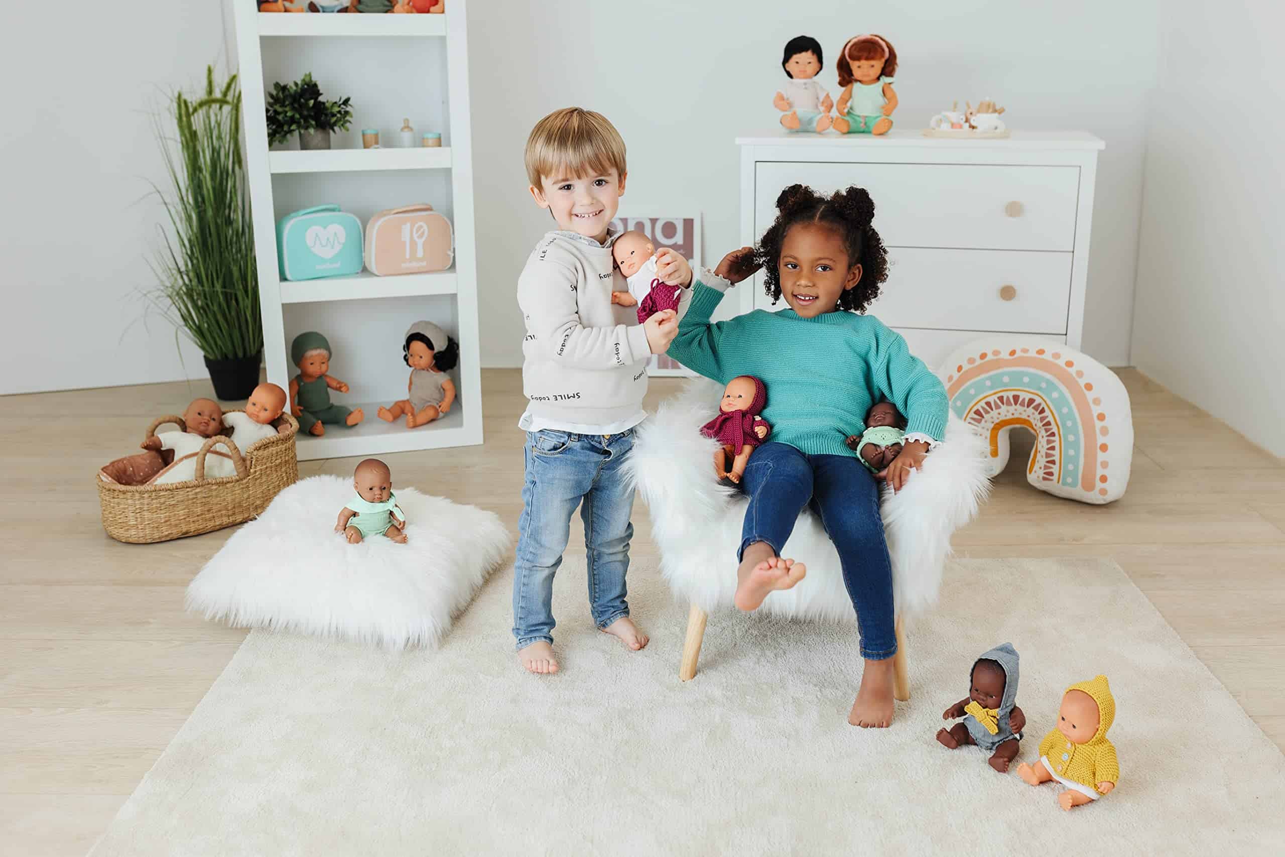 Muñeco Miniland 8 1/4'' Niño Caucásico con Ropa (Bolsa de - Imagen 5