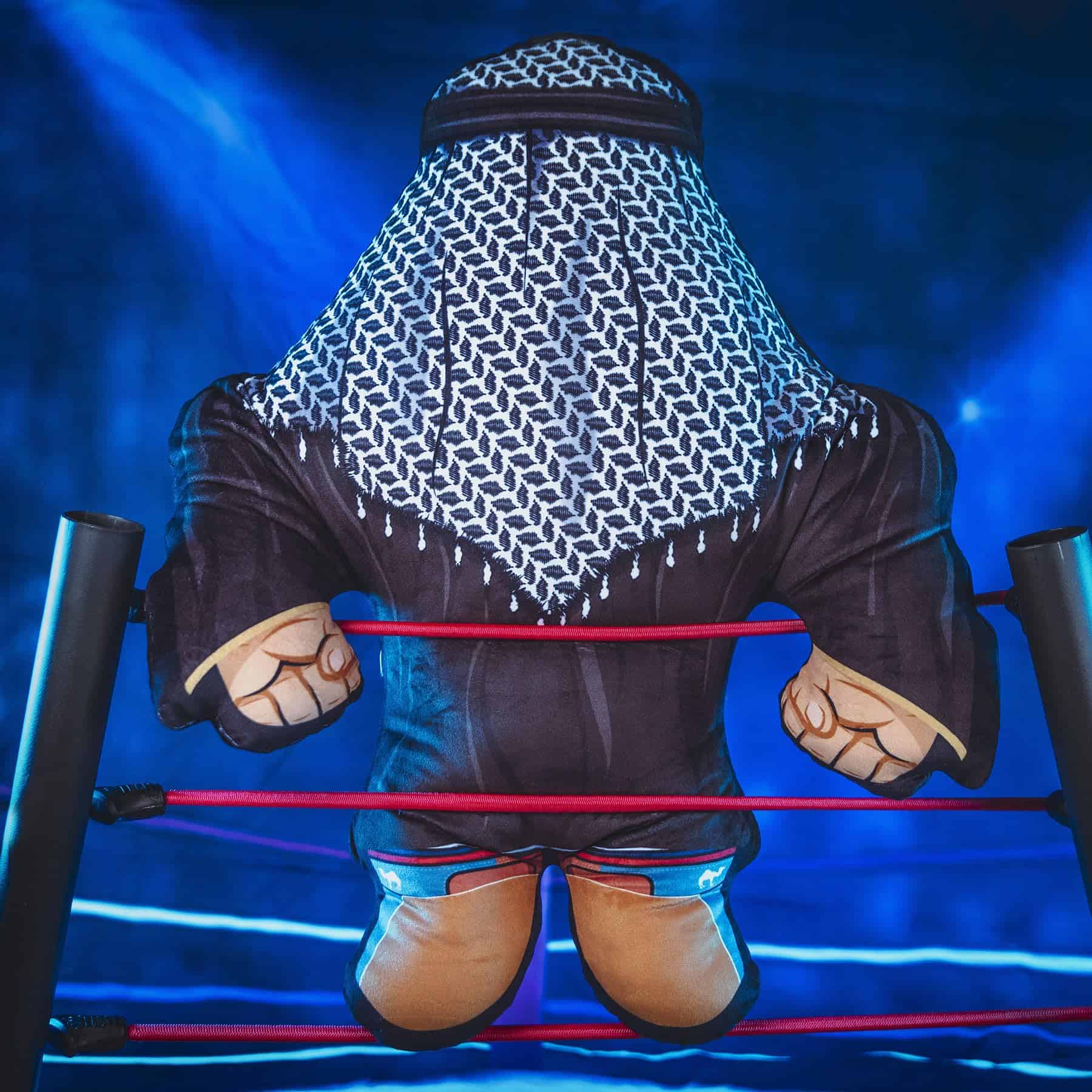 Peluche Bleacher Creatures WWE Iron Sheik 24" Bleacher - Imagen 3