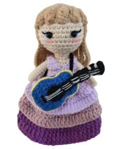 Muñeca de Peluche Artesanal de Ganchillo Terminada