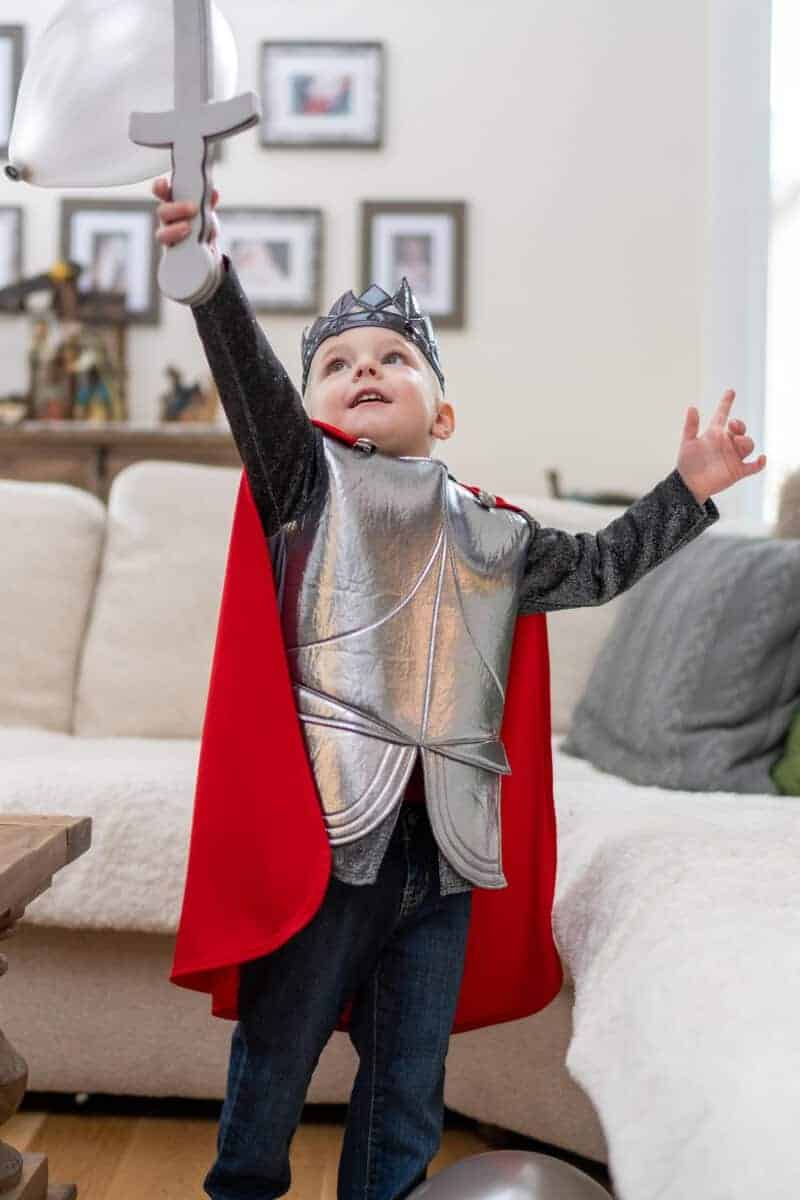 Capa y disfraz de Caballero Real de Little -Silver - Imagen 8