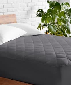 Cubierta de colchón acolchada ajustable Bare Home Queen -