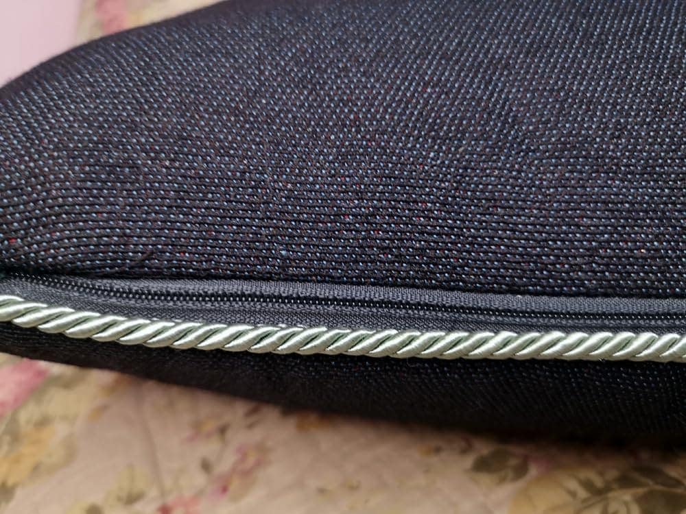 Funda de Cojín Jacquard de Lujo Hecha en Italia con Rosas - Imagen 10