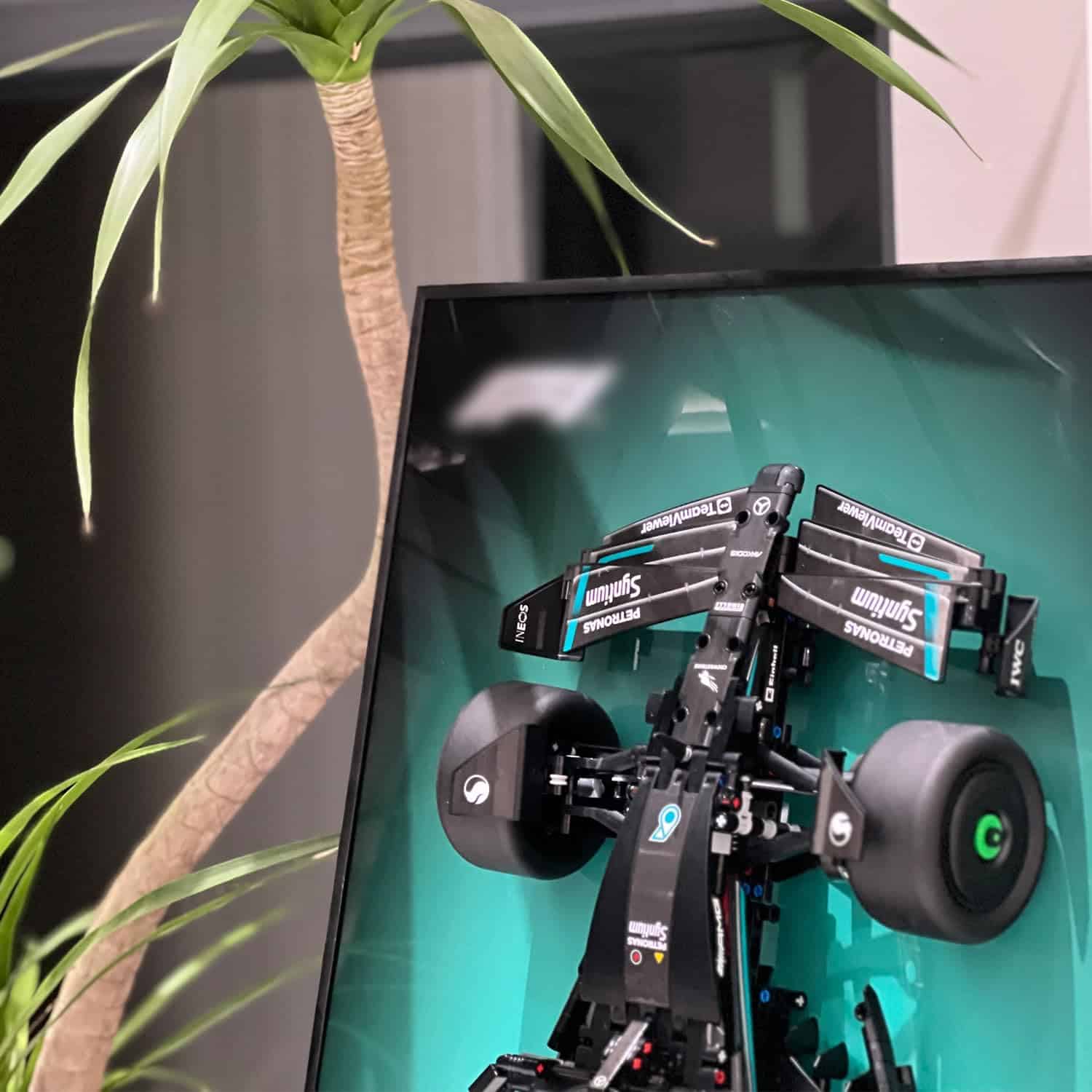 Tablero de exhibición iLuane para Lego Technic Mercedes-AMG - Imagen 7