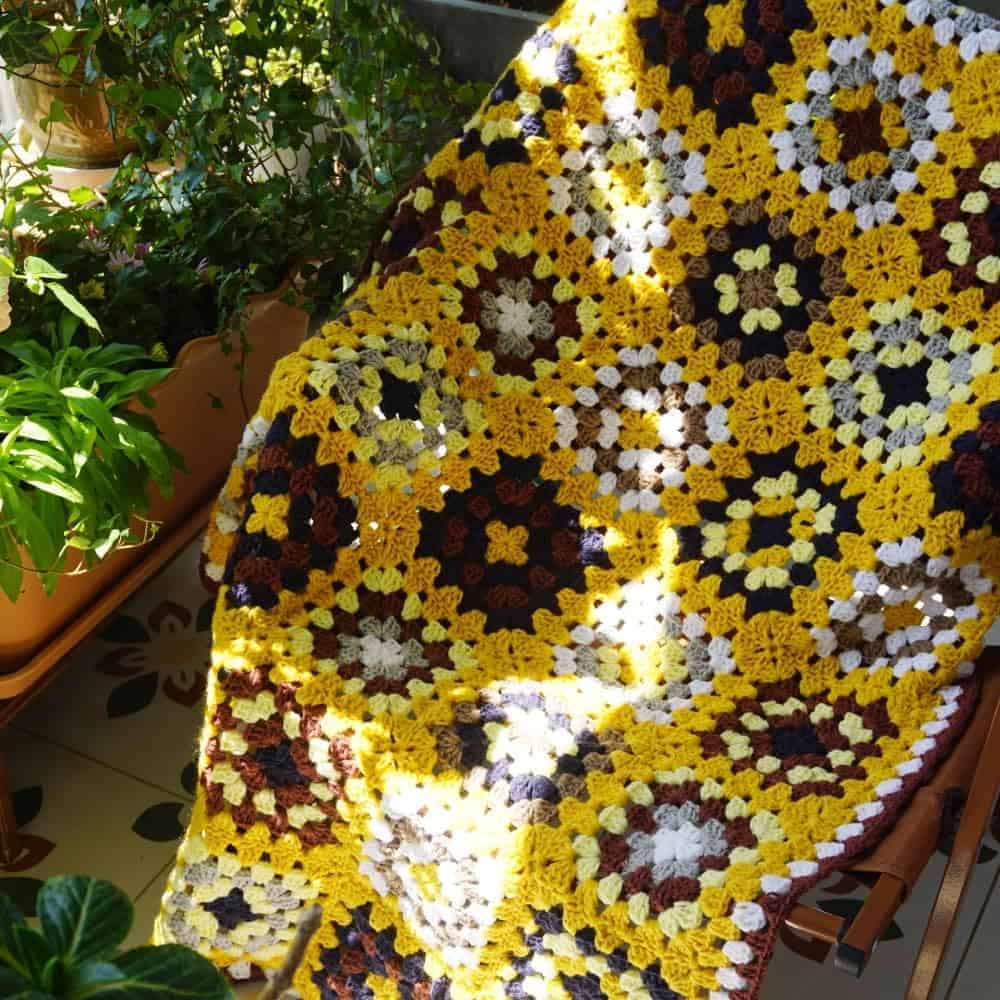 Manta de Ganchillo Cuadrado de la Abuela Hecha a Mano, - Imagen 3