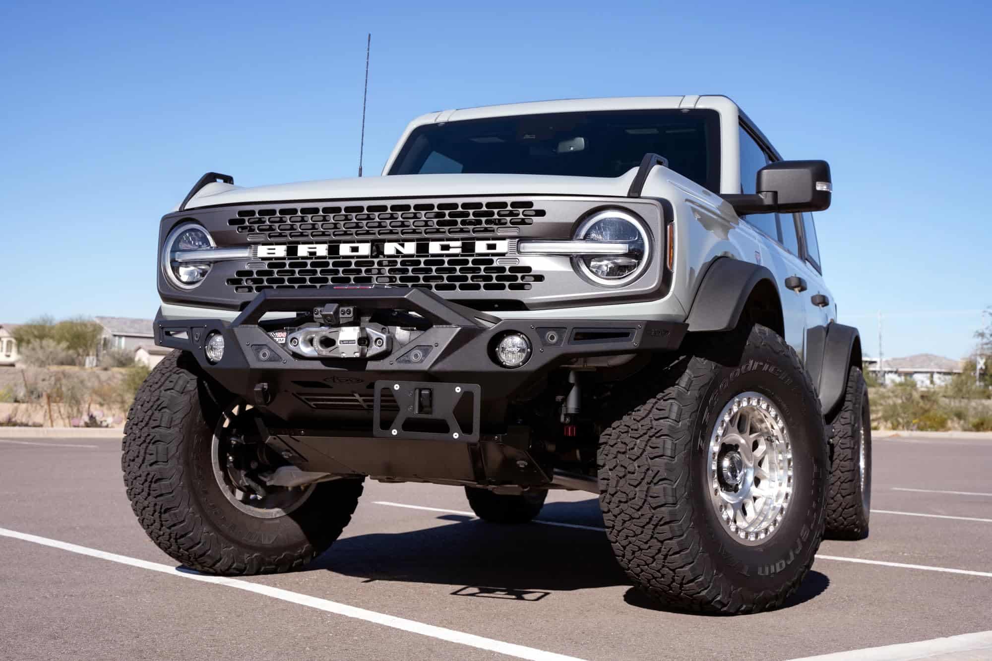 Soporte de placa de matrícula del parachoques delantero - Imagen 3