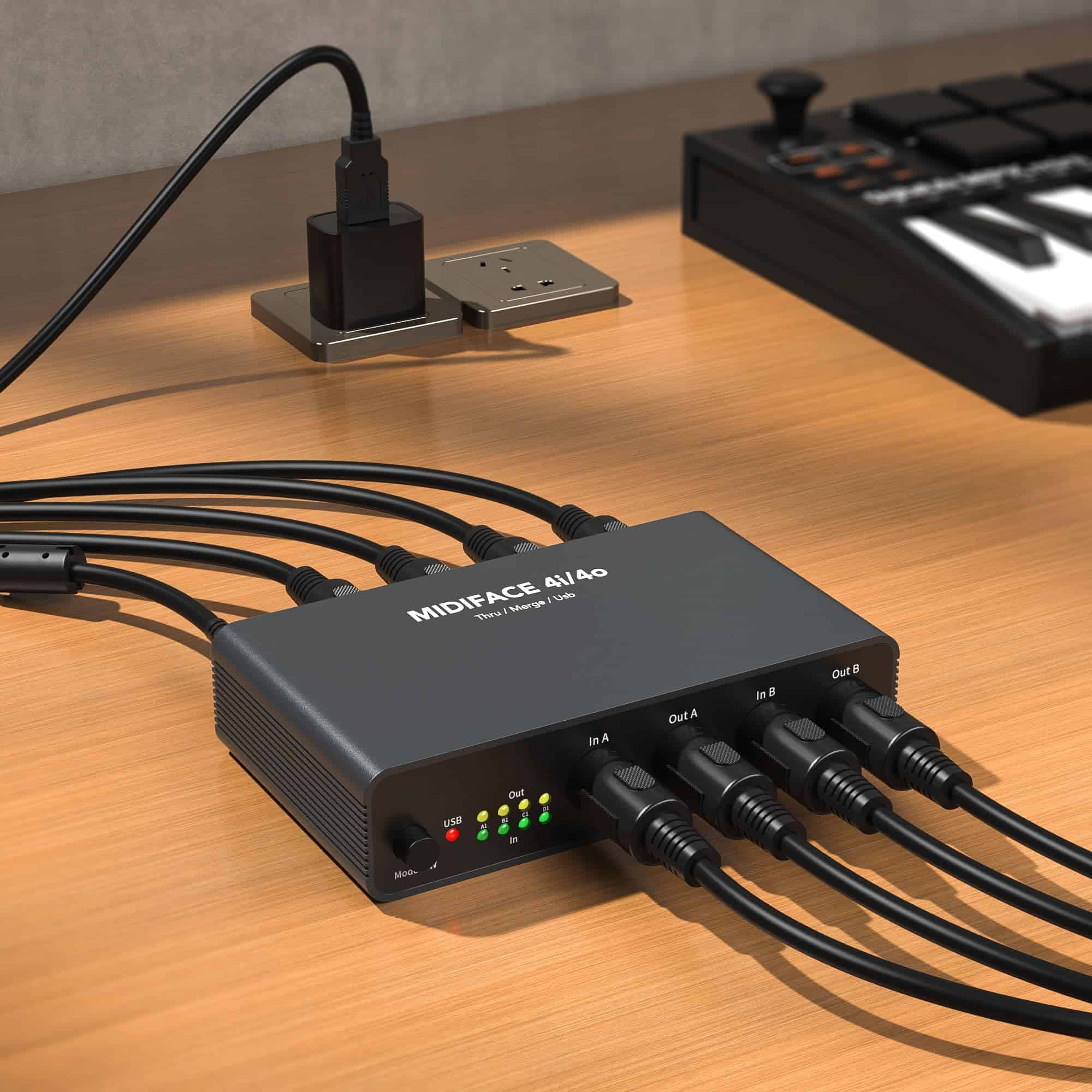 Caja de Interfaz Triple-MIDI Profesional 4X4 Tittron - - Imagen 9