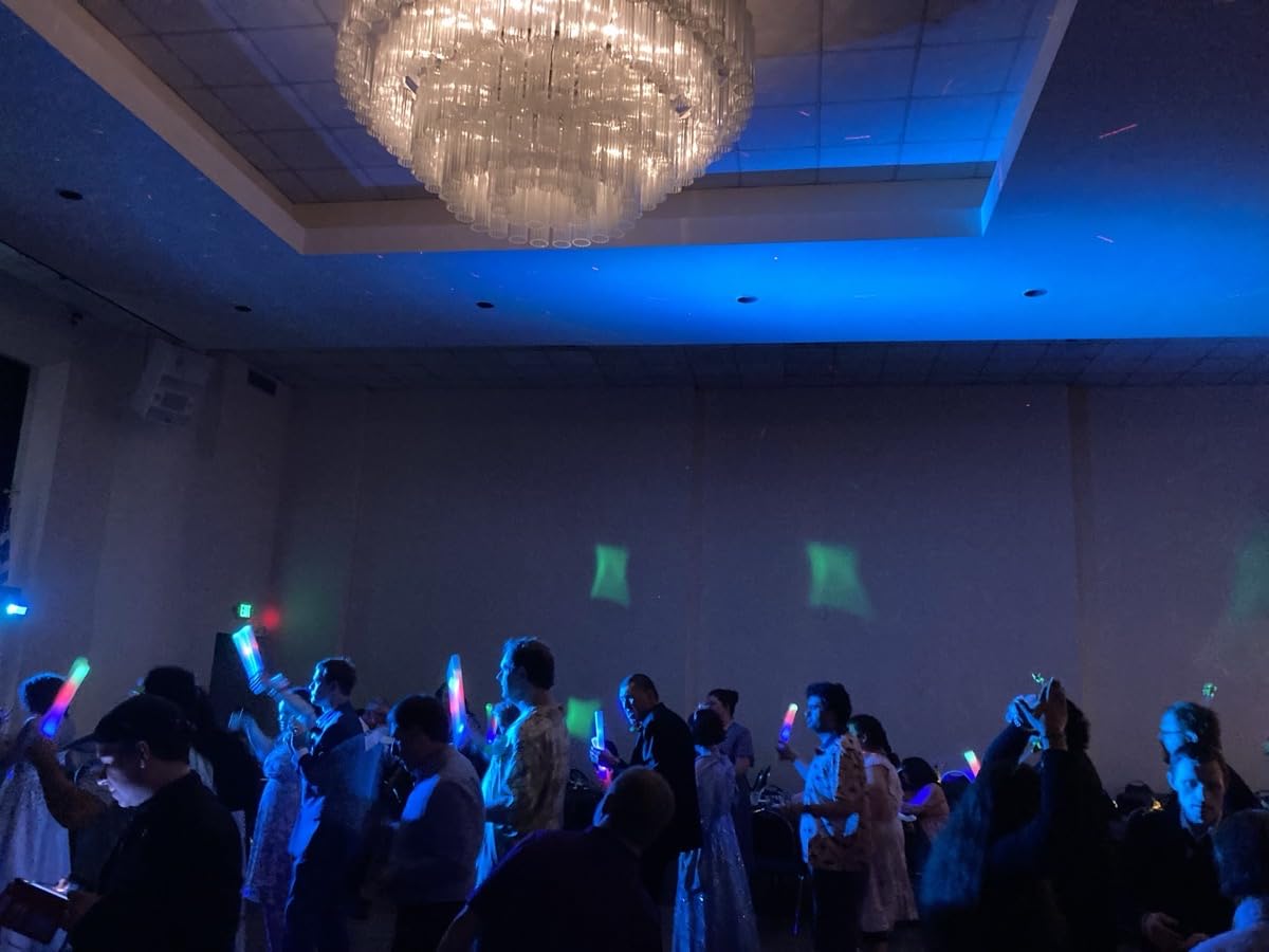 AWANG 100 Pcs Glow Sticks Con 3 Modos de Colores Brillantes - Imagen 8