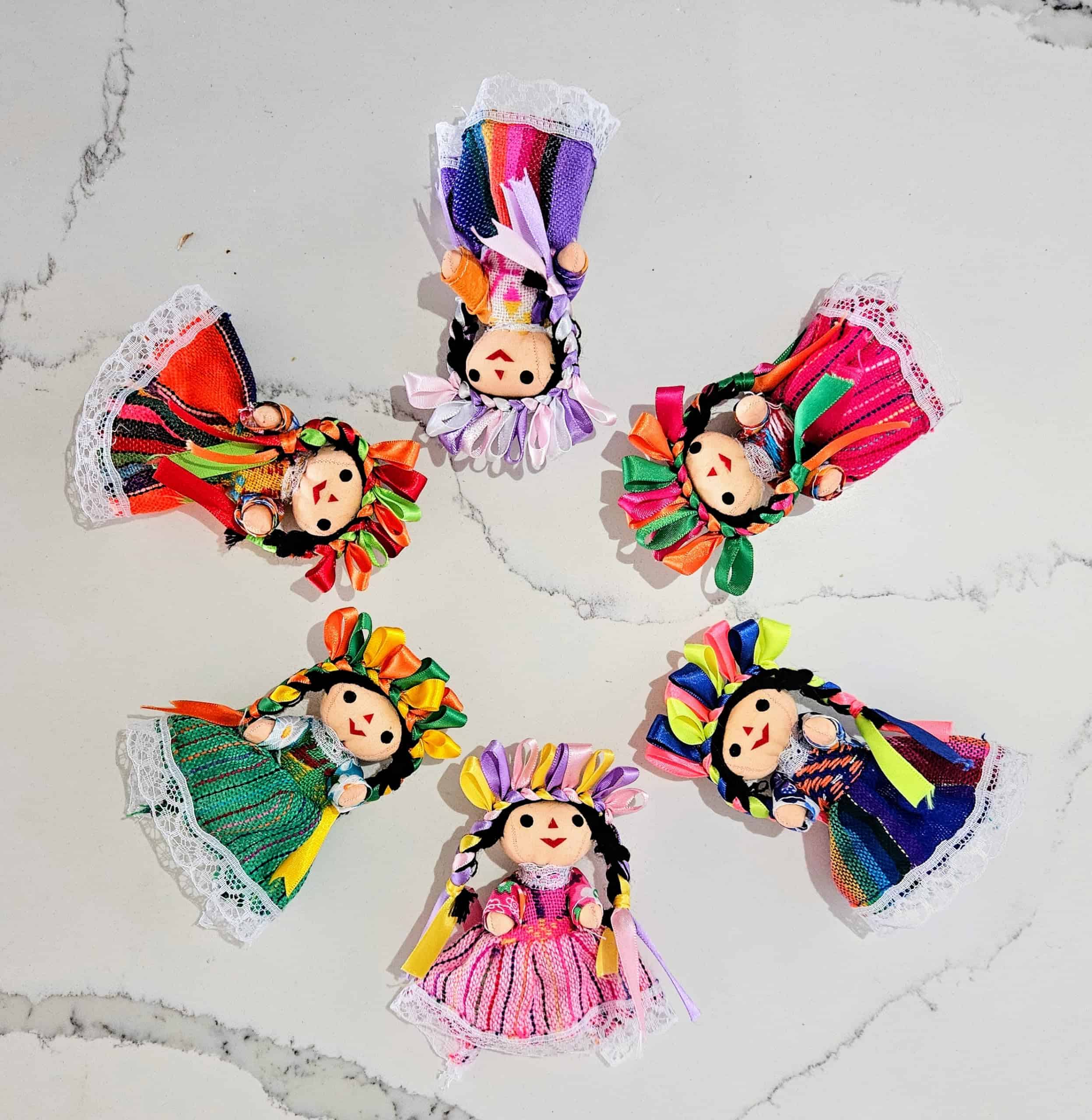 Paquete de 6 lindas muñecas de trapo mexicanas hechas a - Imagen 3