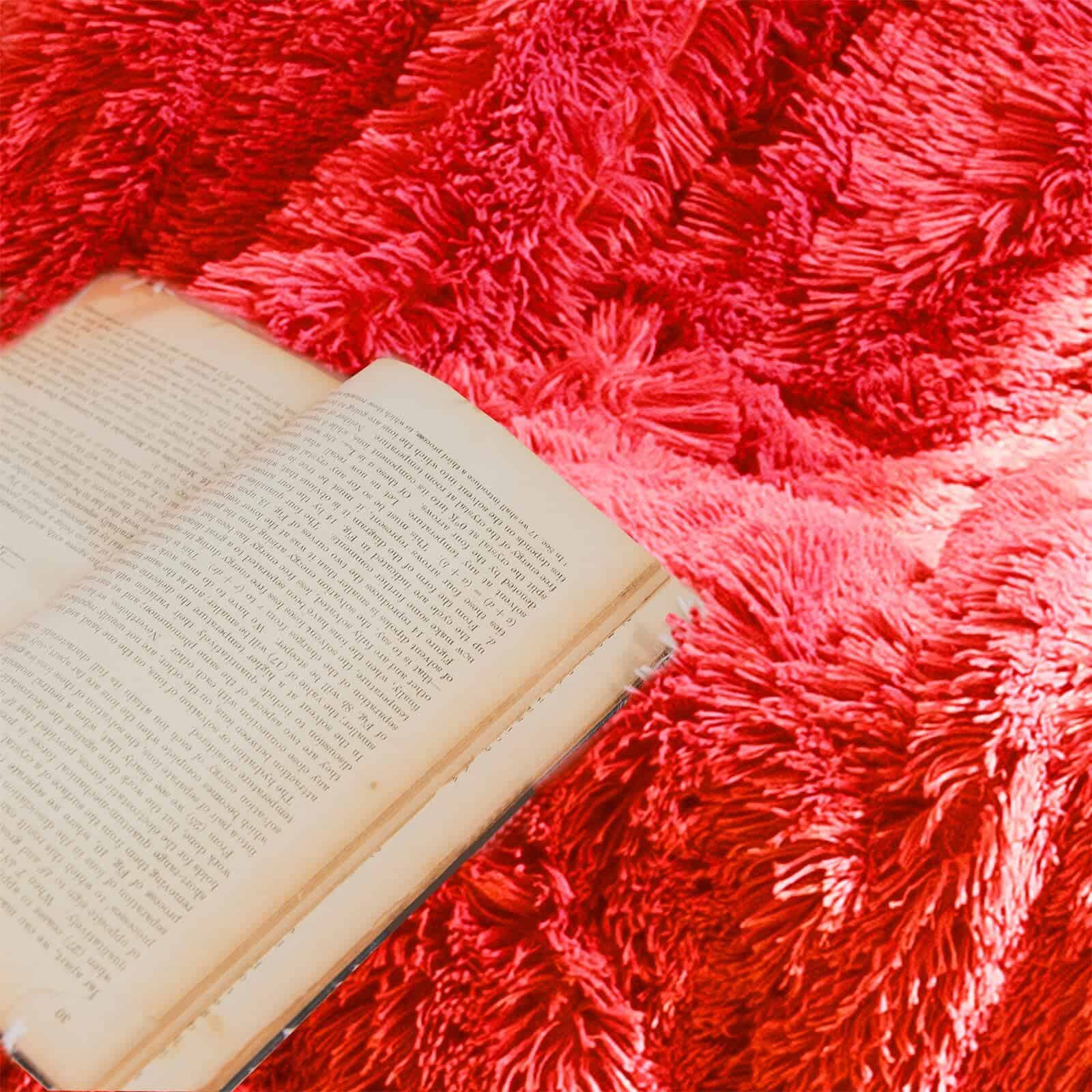 Manta de Piel Sintética Roja, Manta Roja 66" x 80" - Imagen 7