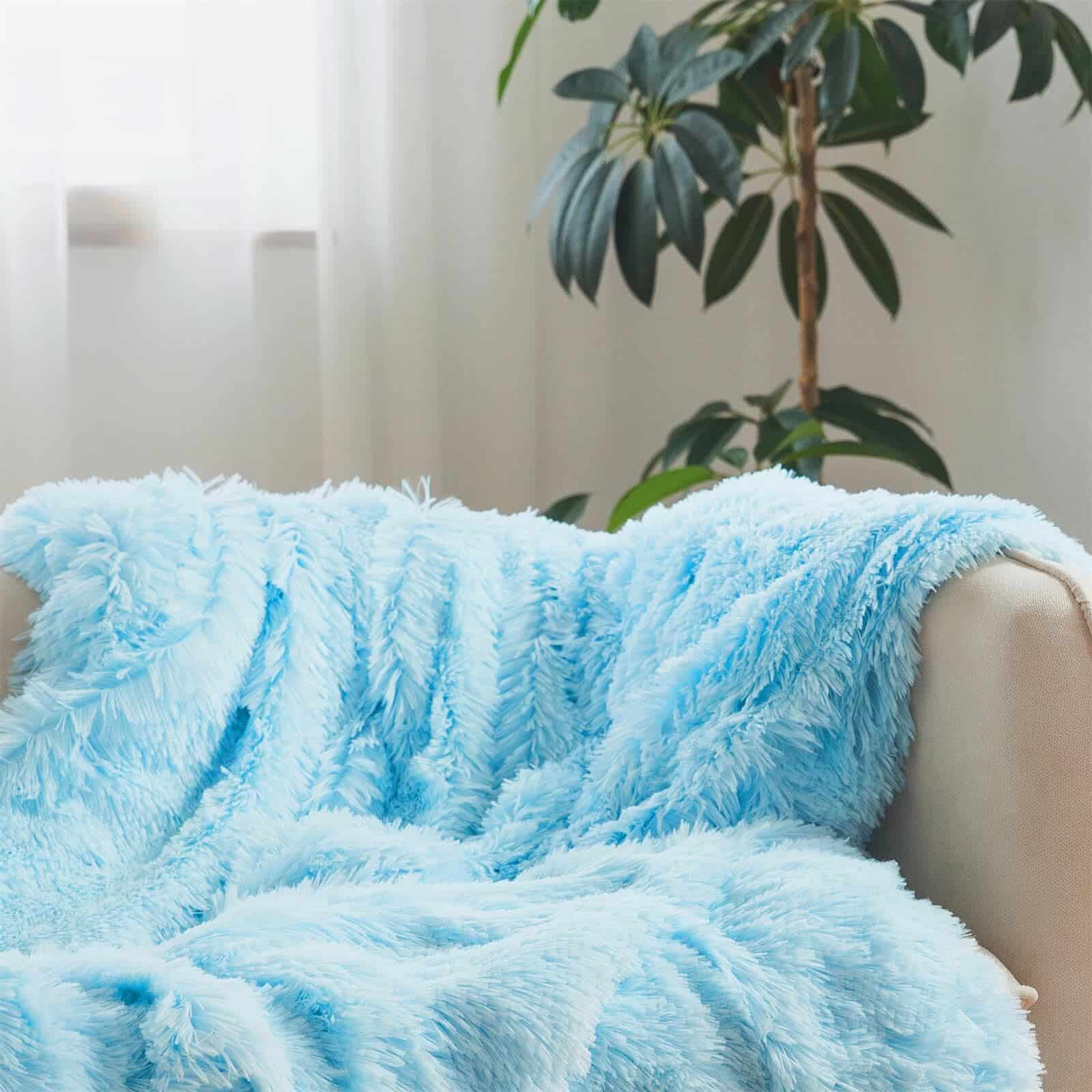 Manta de piel sintética azul, 66" x 80" esponjosa y peluda - Imagen 5